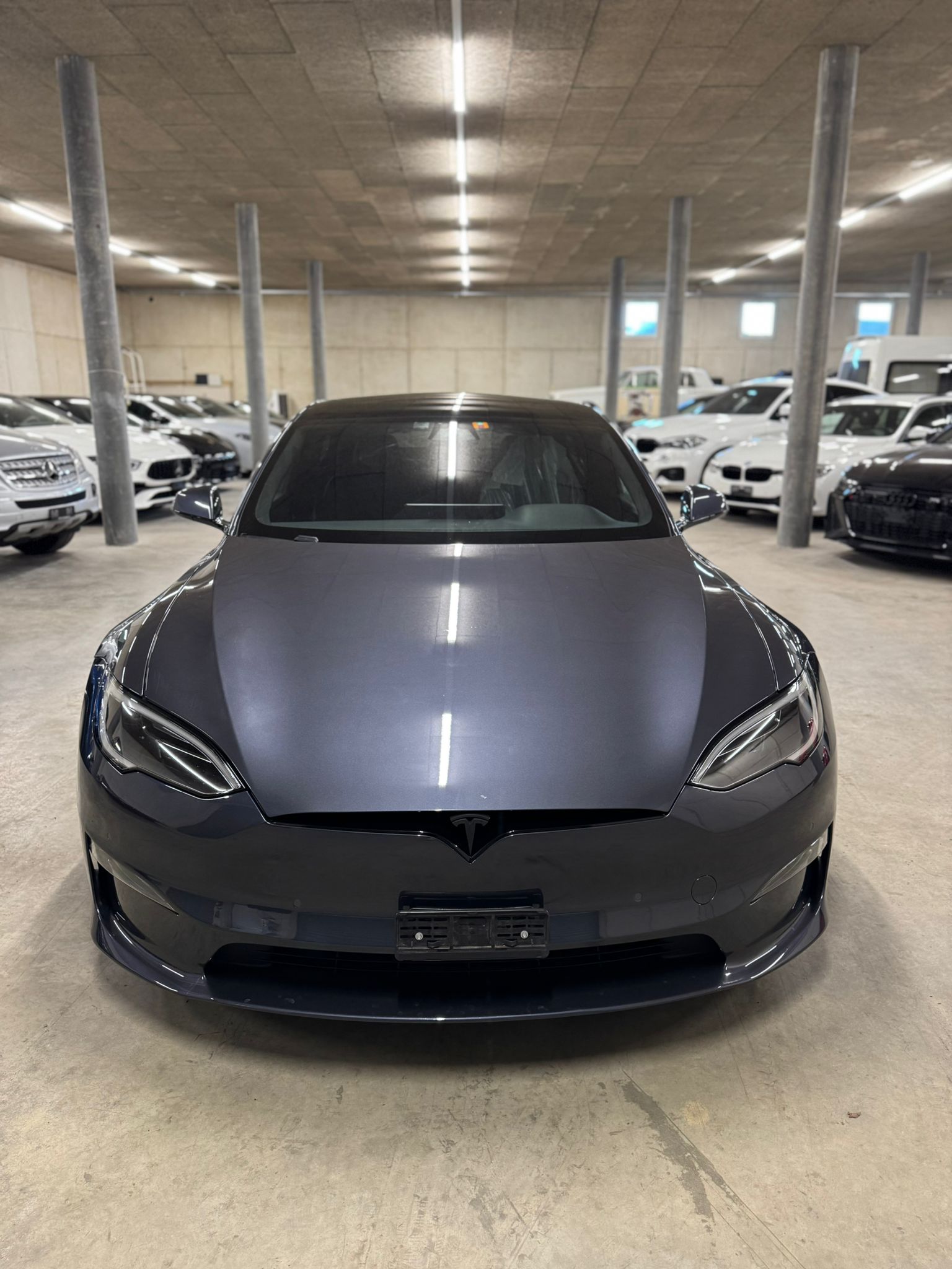 TESLA Model S - 7