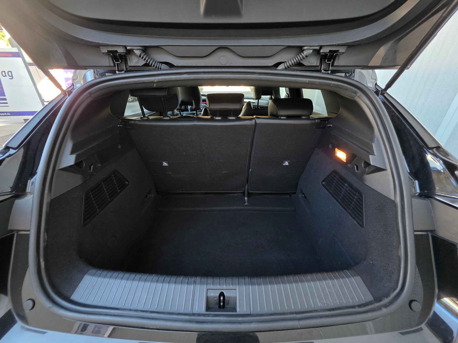 RENAULT Mégane E-TECH EV60 Iconic - 6