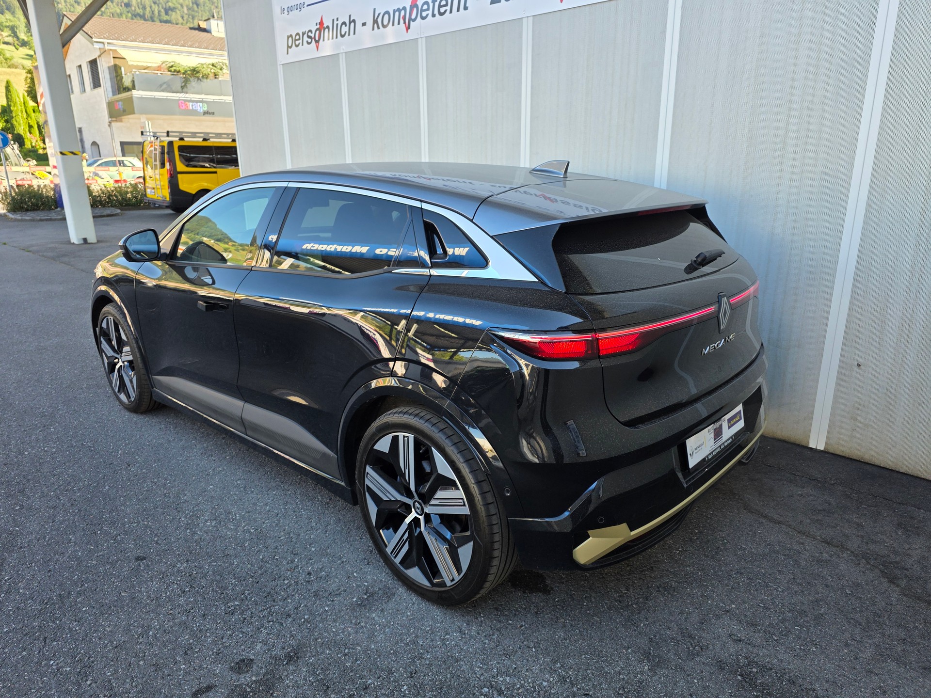 RENAULT Mégane E-TECH EV60 Iconic - 3