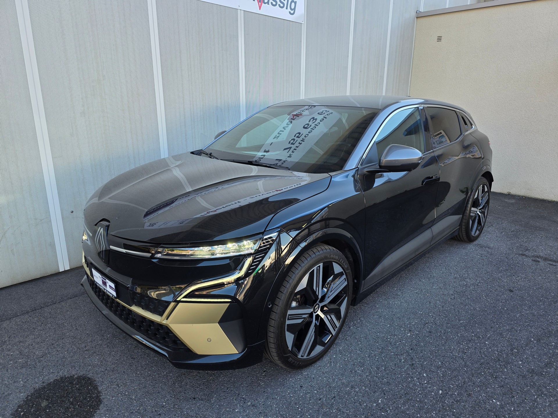 RENAULT Mégane E-TECH EV60 Iconic - 2