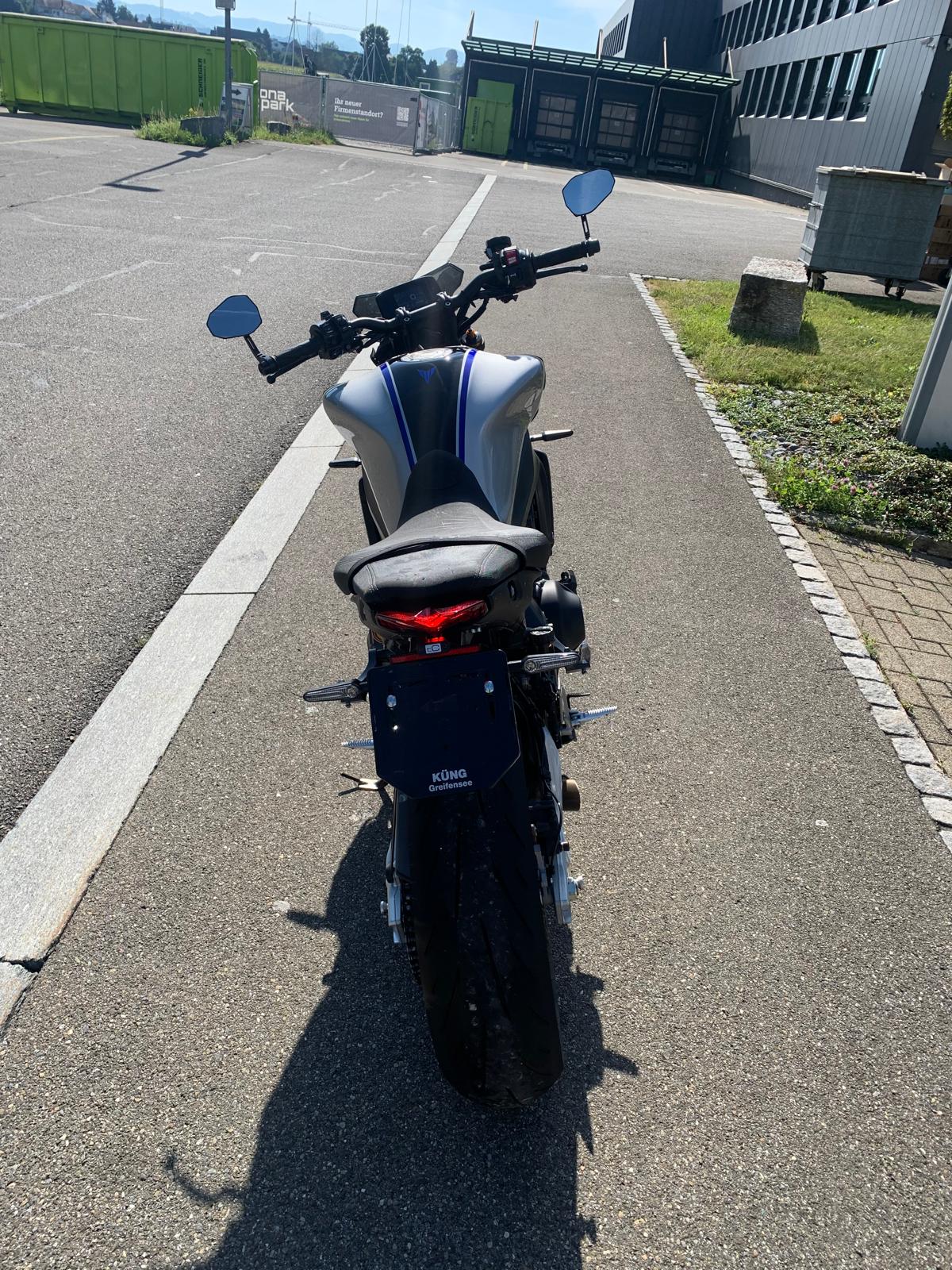 YAMAHA MT-09 SP - 3