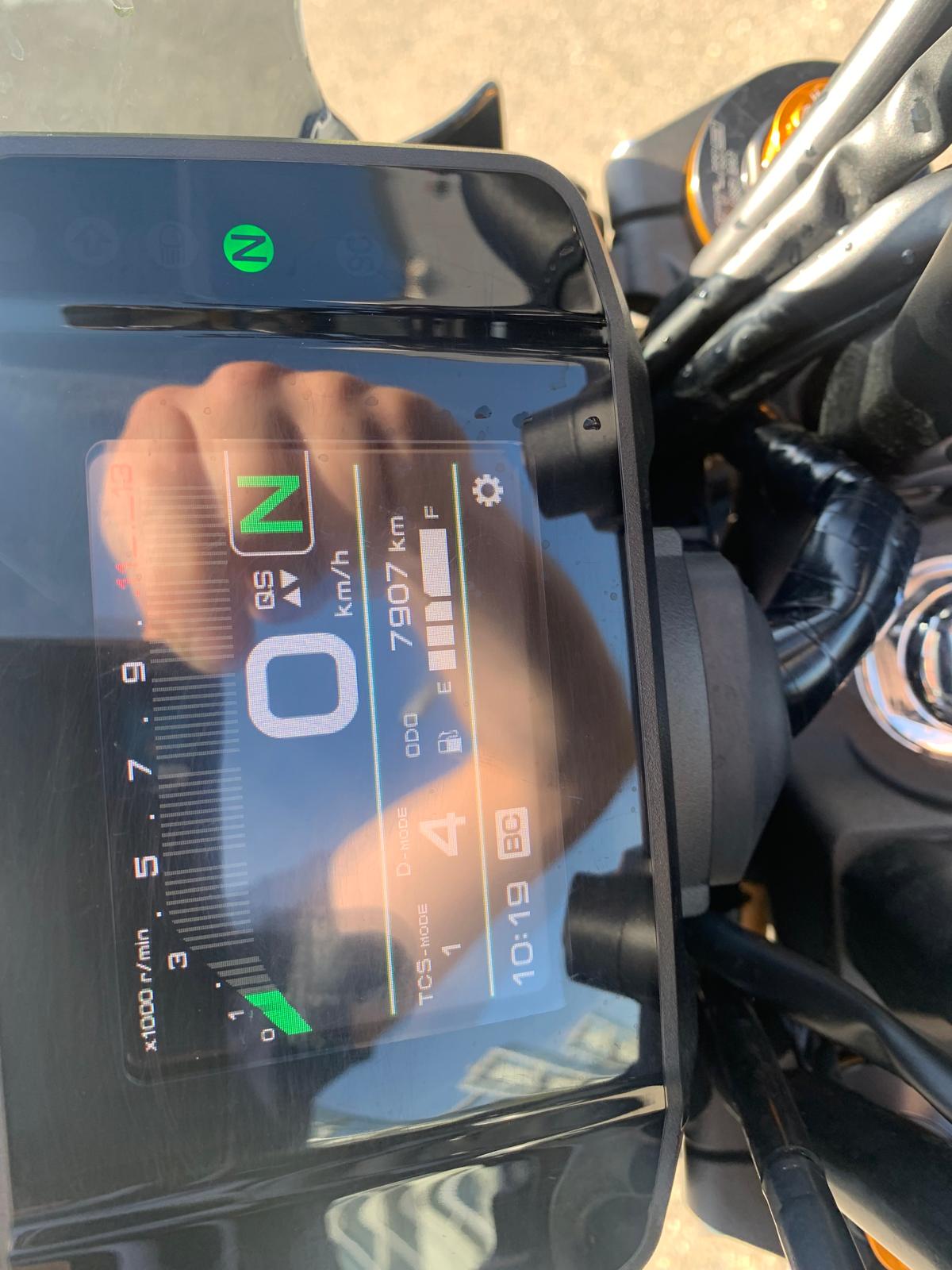 YAMAHA MT-09 SP - 5