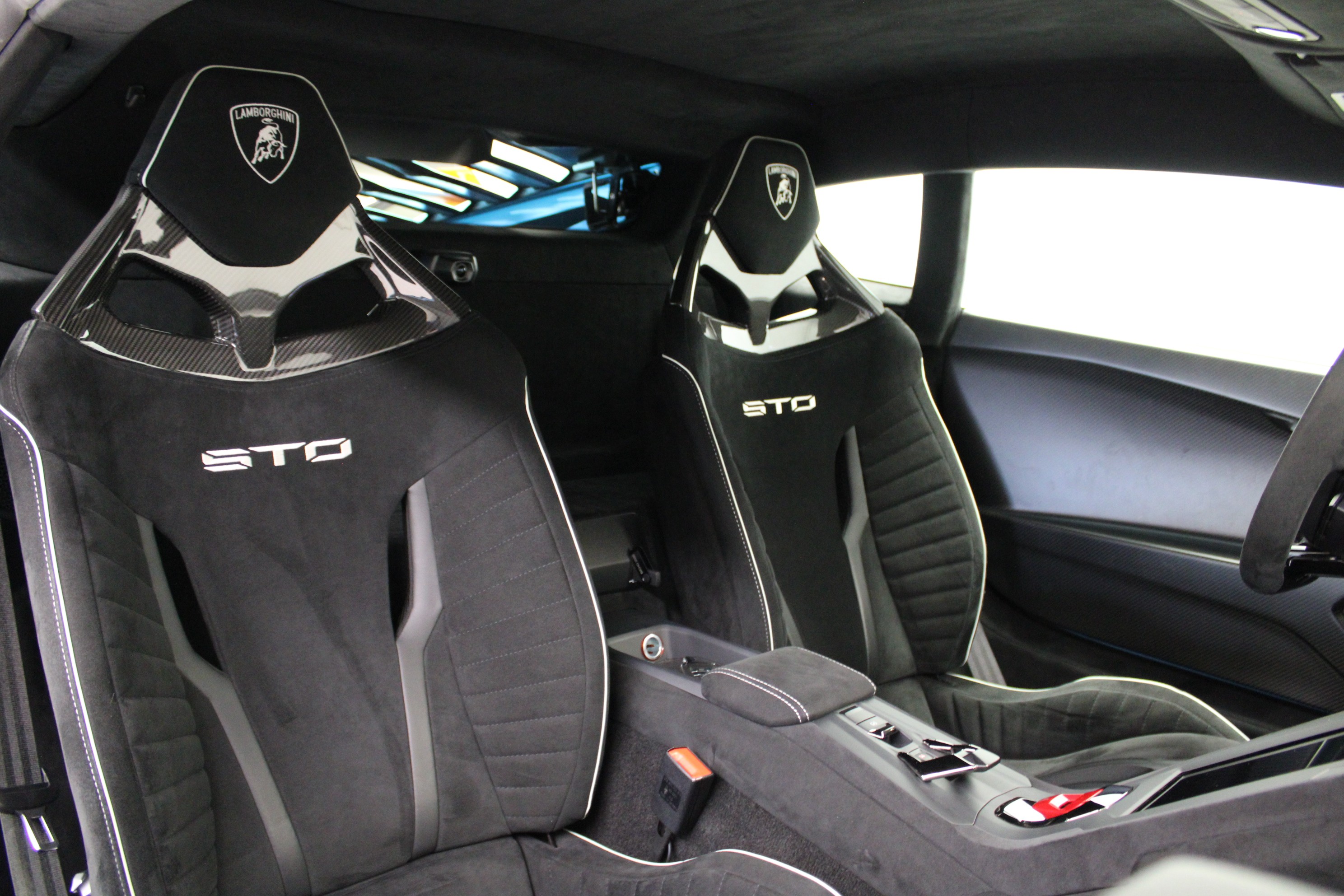 Huracan STO Coupé DCT RWD thumbnail n°7