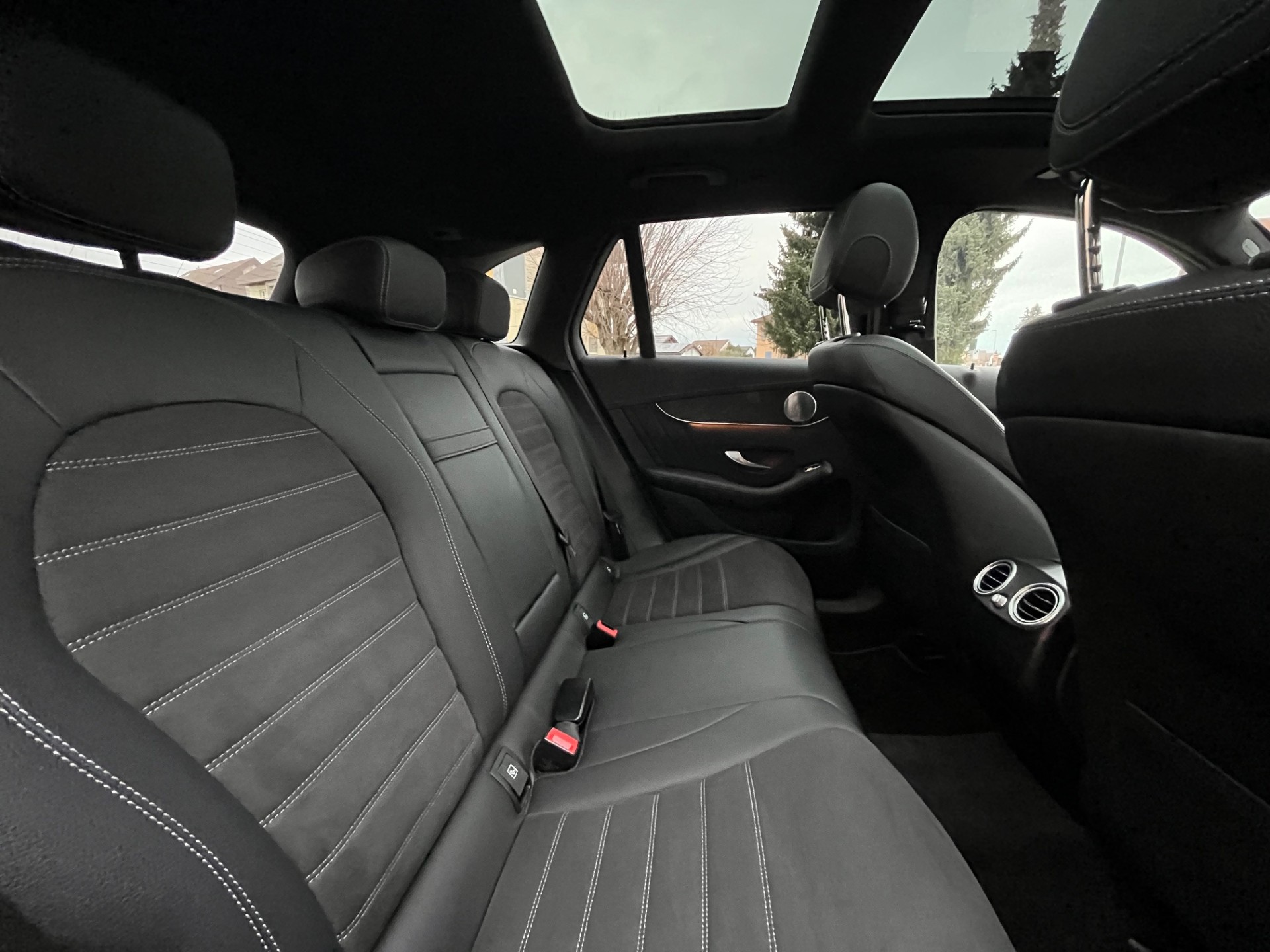 MERCEDES-BENZ GLC 300 AMG Line 4Matic 9G-Tronic - 8