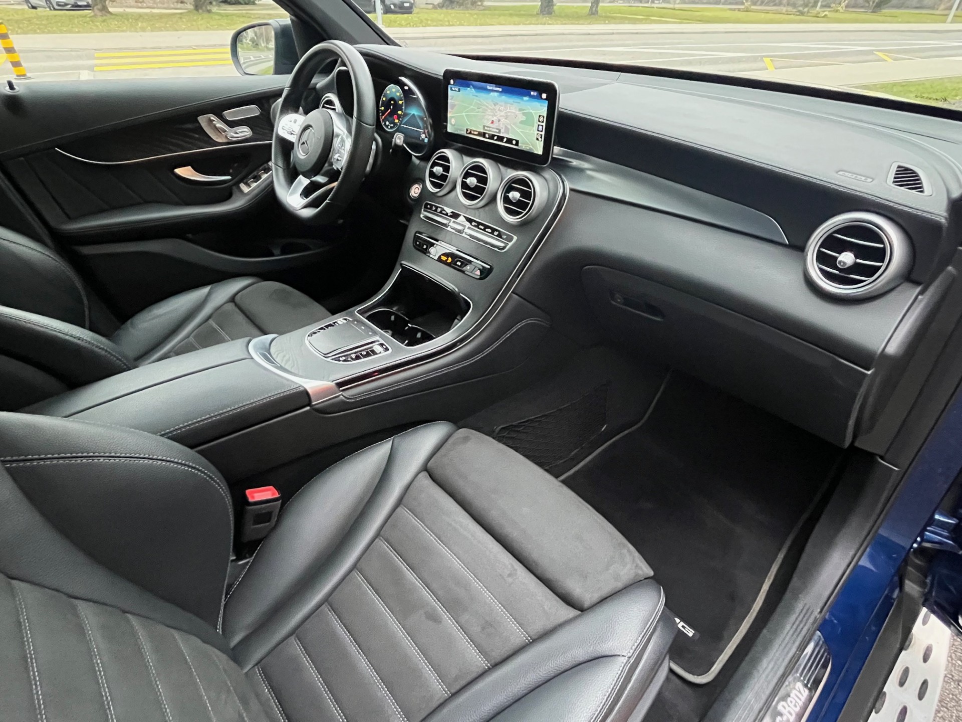 MERCEDES-BENZ GLC 300 AMG Line 4Matic 9G-Tronic - 6