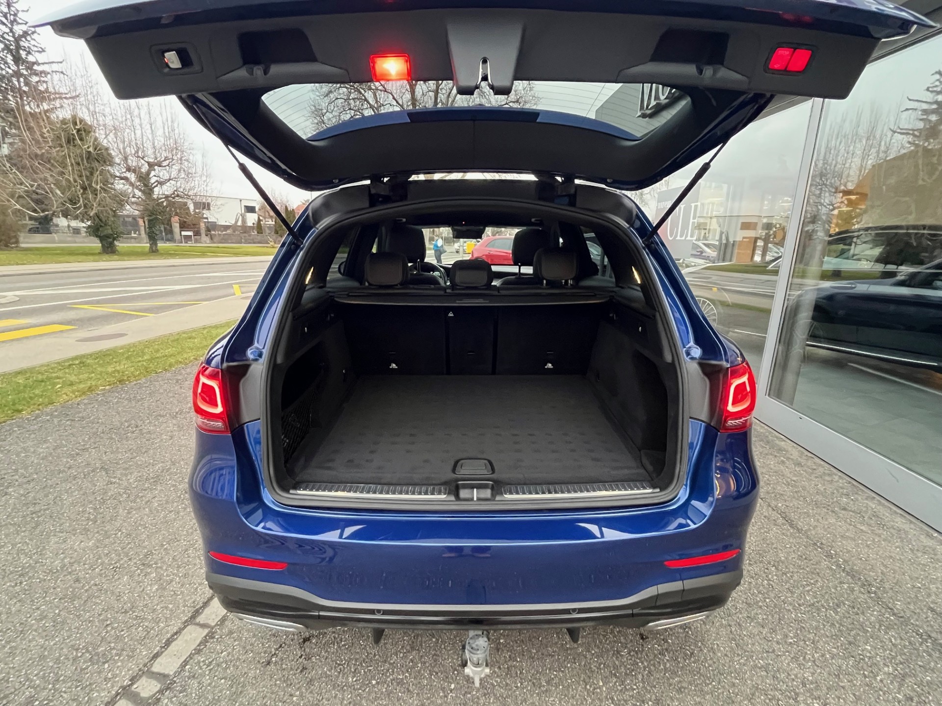 MERCEDES-BENZ GLC 300 AMG Line 4Matic 9G-Tronic - 10