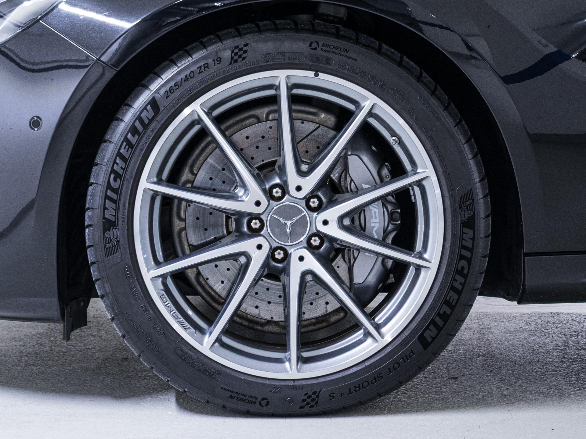 MERCEDES-BENZ E 63 AMG 4MATIC+ T-Modell - 14