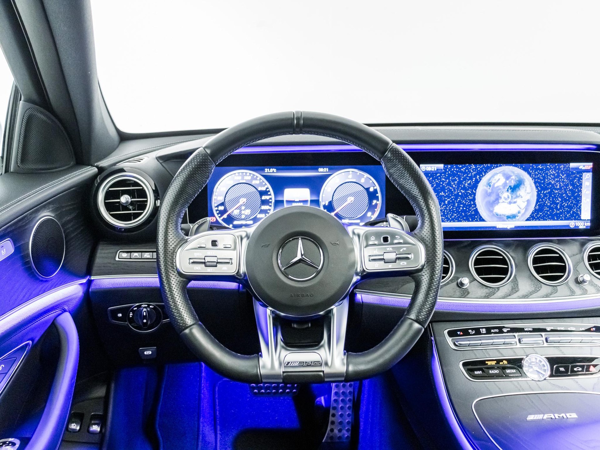 MERCEDES-BENZ E 63 AMG 4MATIC+ T-Modell - 11