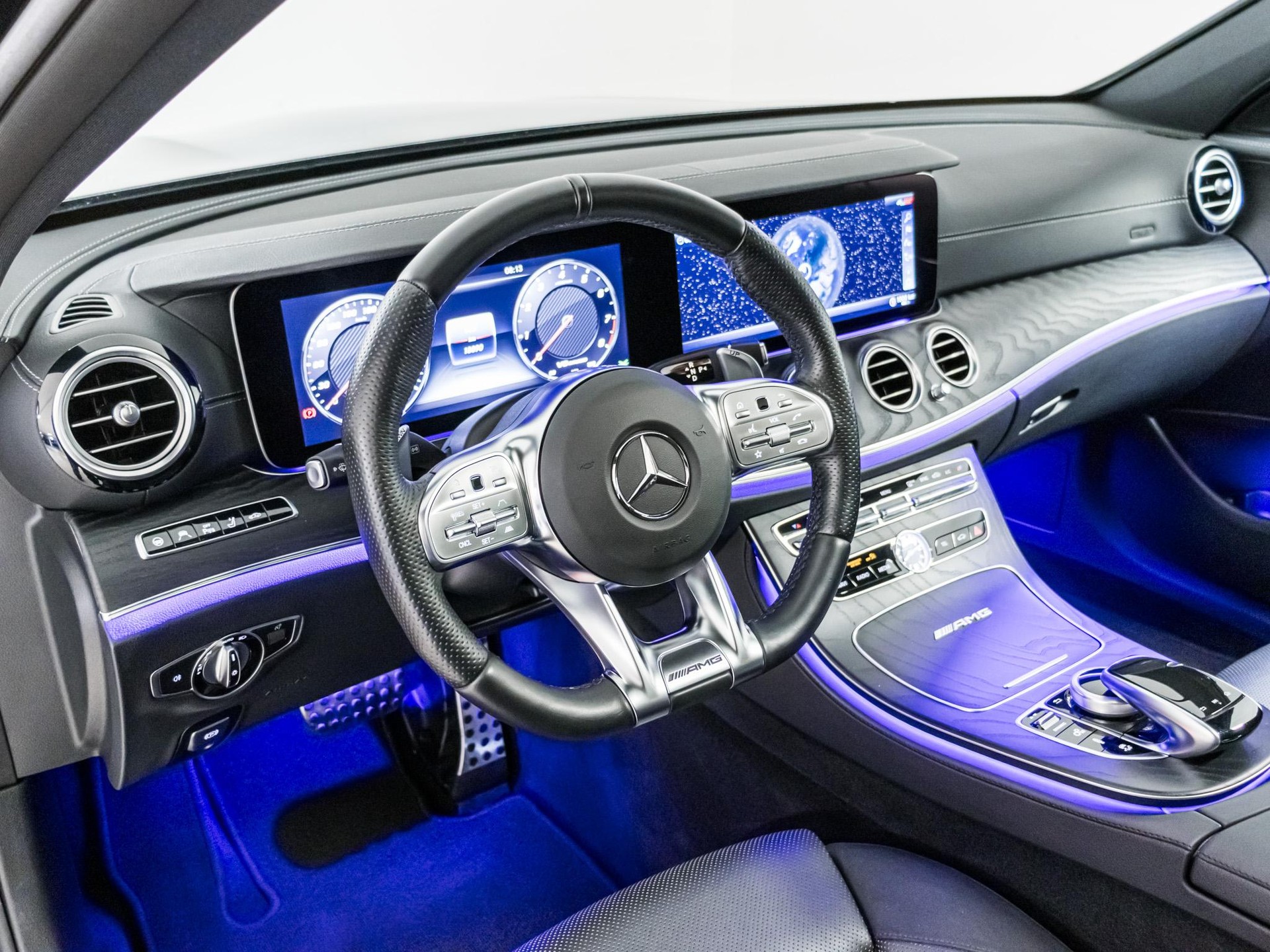 MERCEDES-BENZ E 63 AMG 4MATIC+ T-Modell - 9