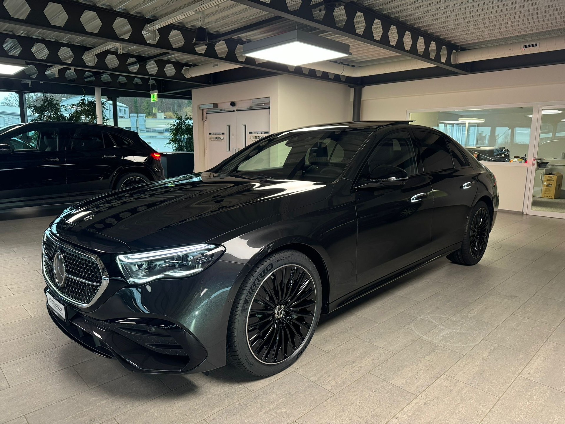 MERCEDES-BENZ E 220 d 4Matic 9G-Tronic - 3