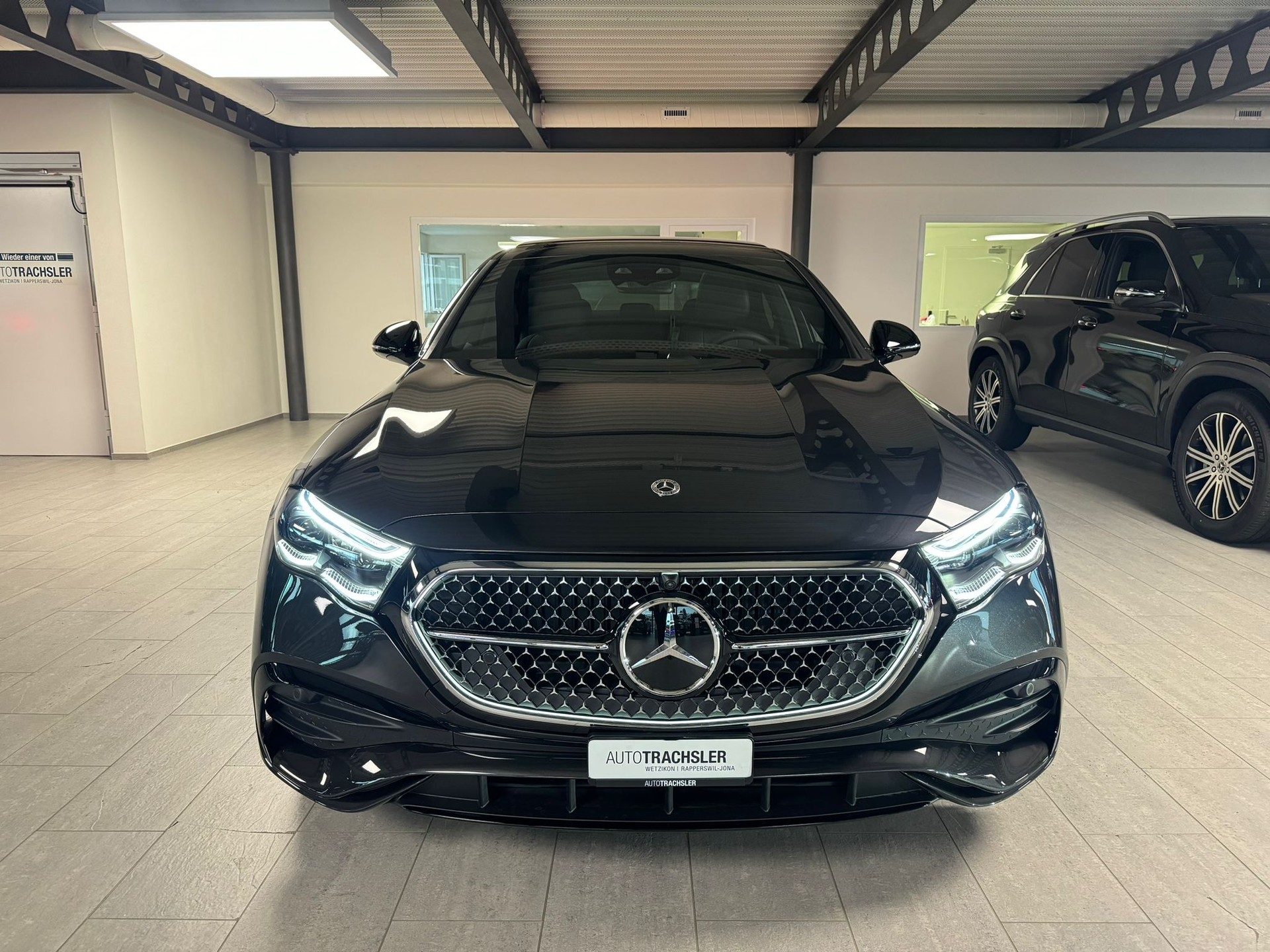 MERCEDES-BENZ E 220 d 4Matic 9G-Tronic - 2