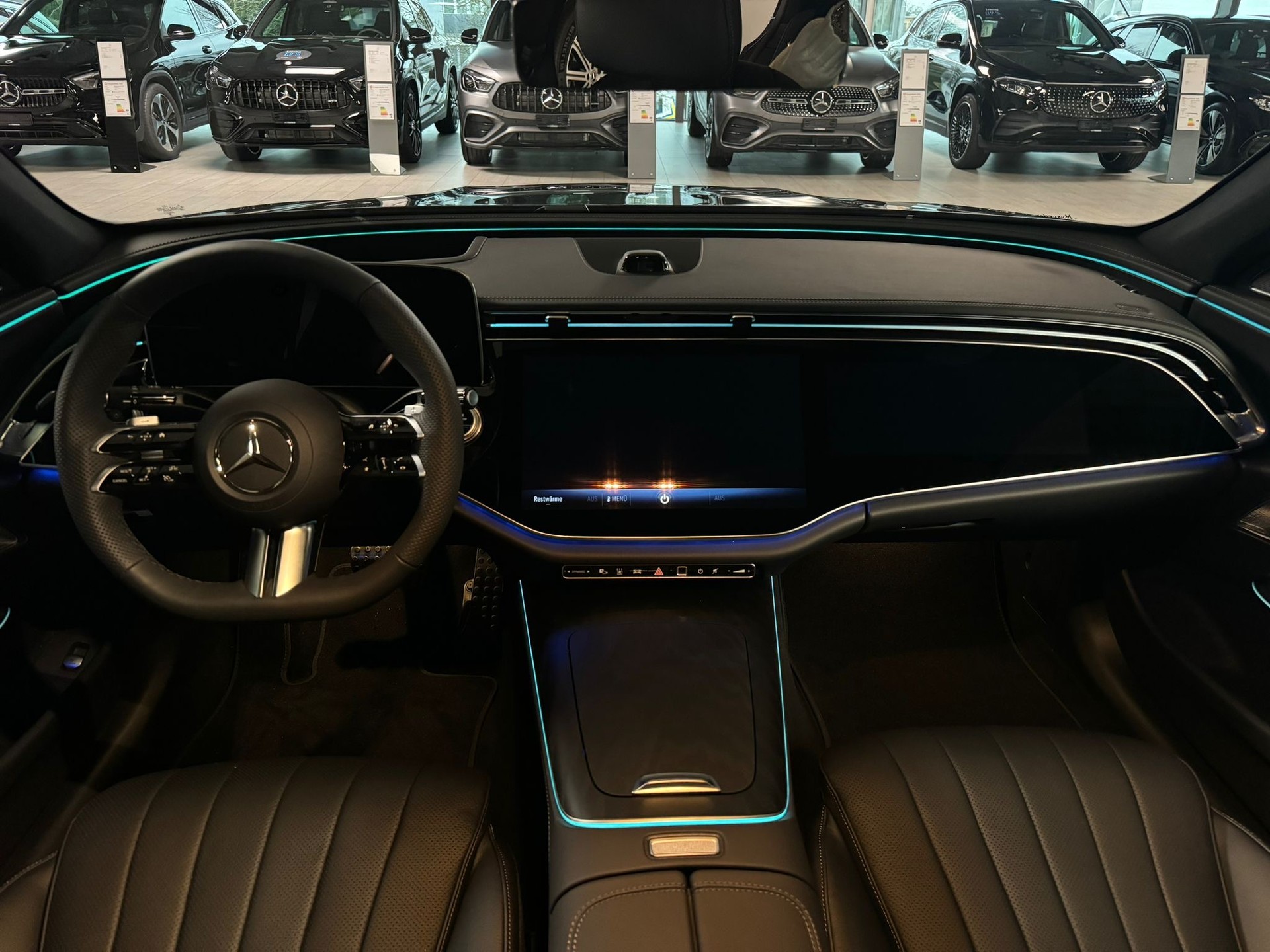 MERCEDES-BENZ E 220 d 4Matic 9G-Tronic - 11