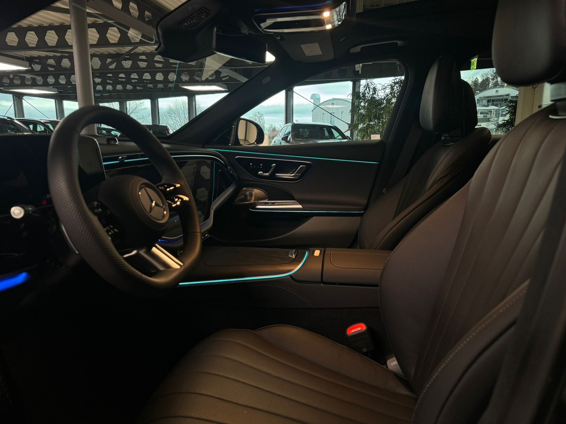 MERCEDES-BENZ E 220 d 4Matic 9G-Tronic - 10