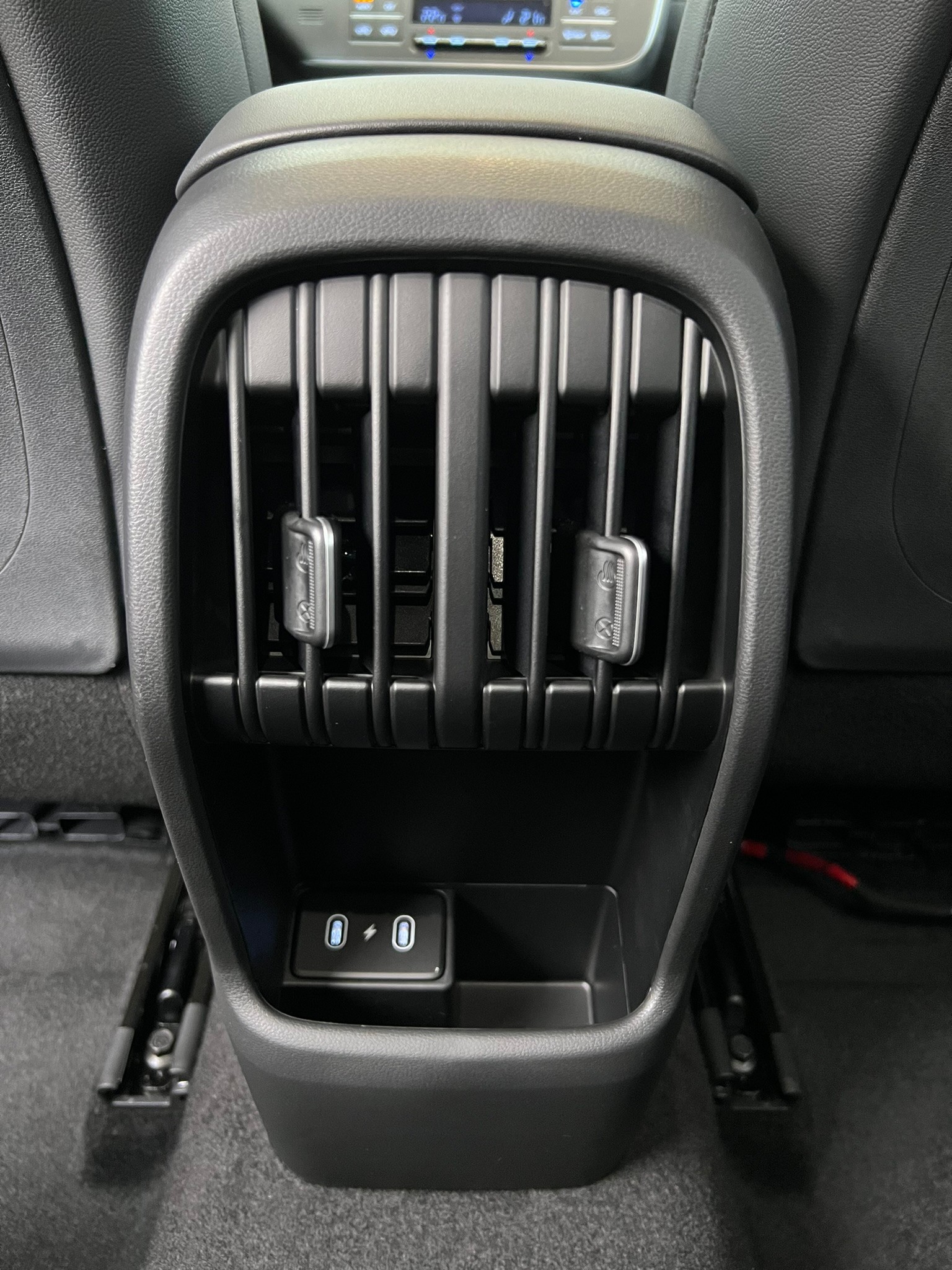 HYUNDAI Kona 1.6 GDi HEV Vertex Swiss Edition DCT - 24