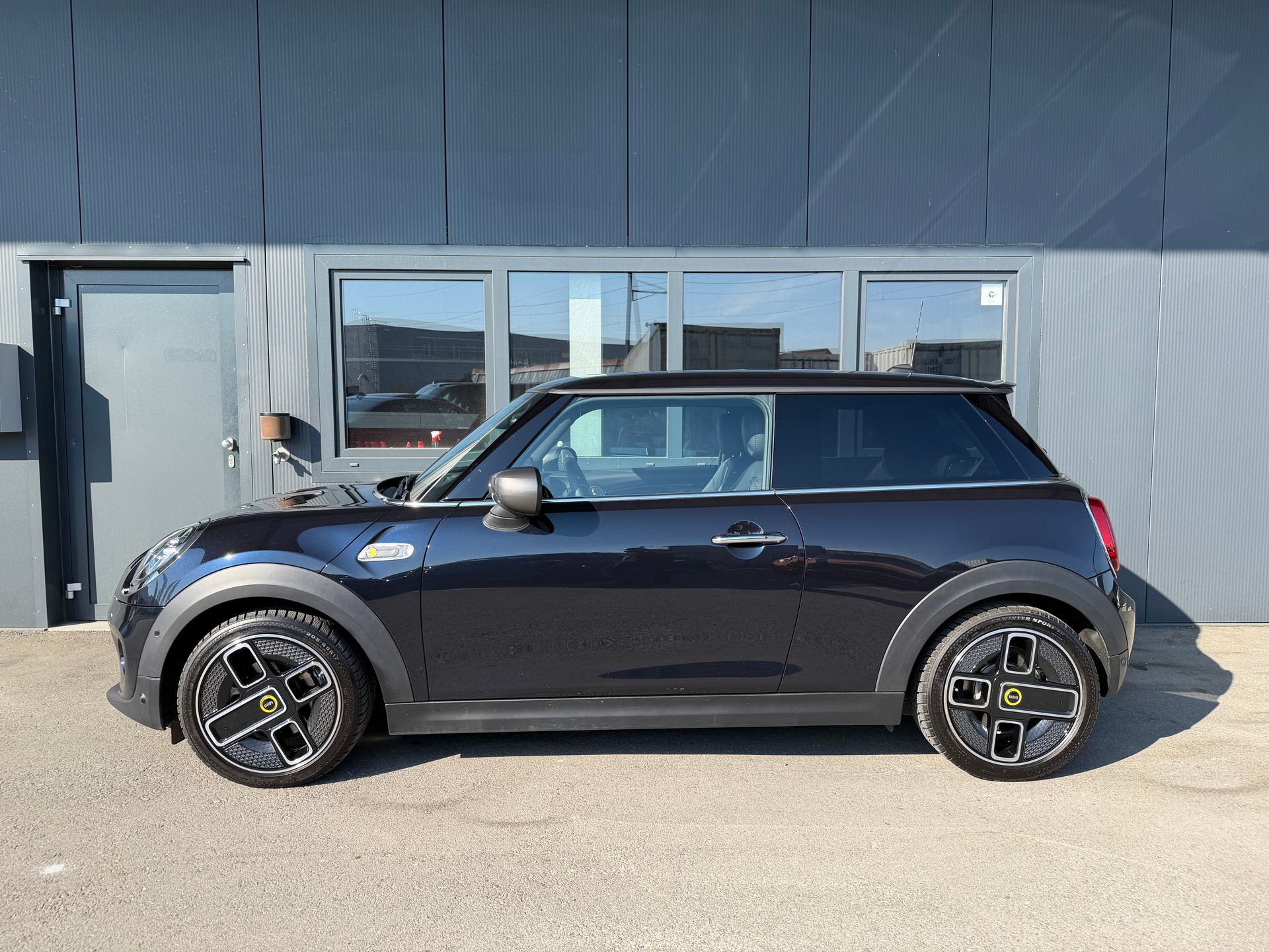MINI Cooper SE - 12