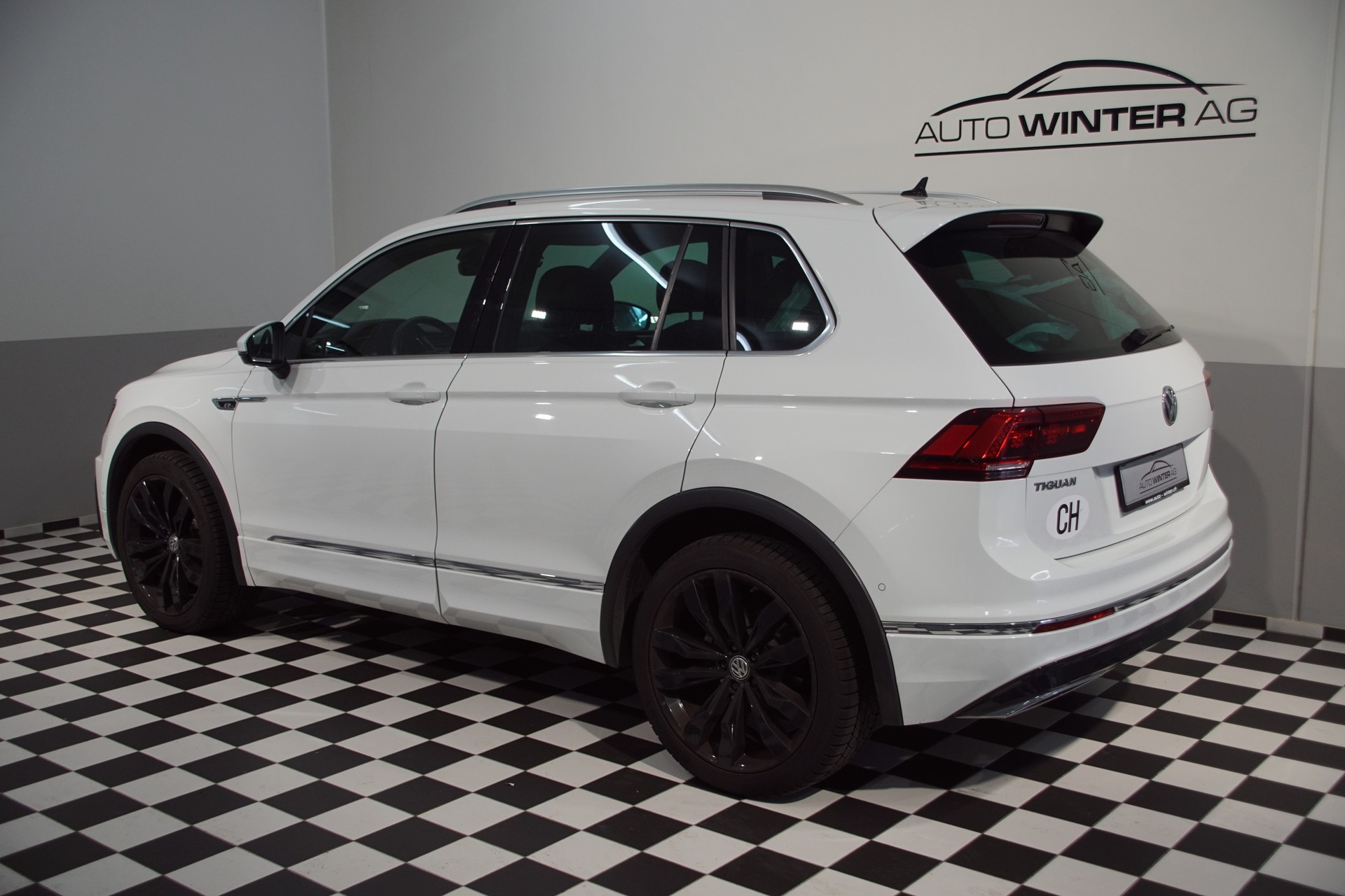 VW Tiguan 2.0TSI R-Line Highline 4Motion DSG - 7