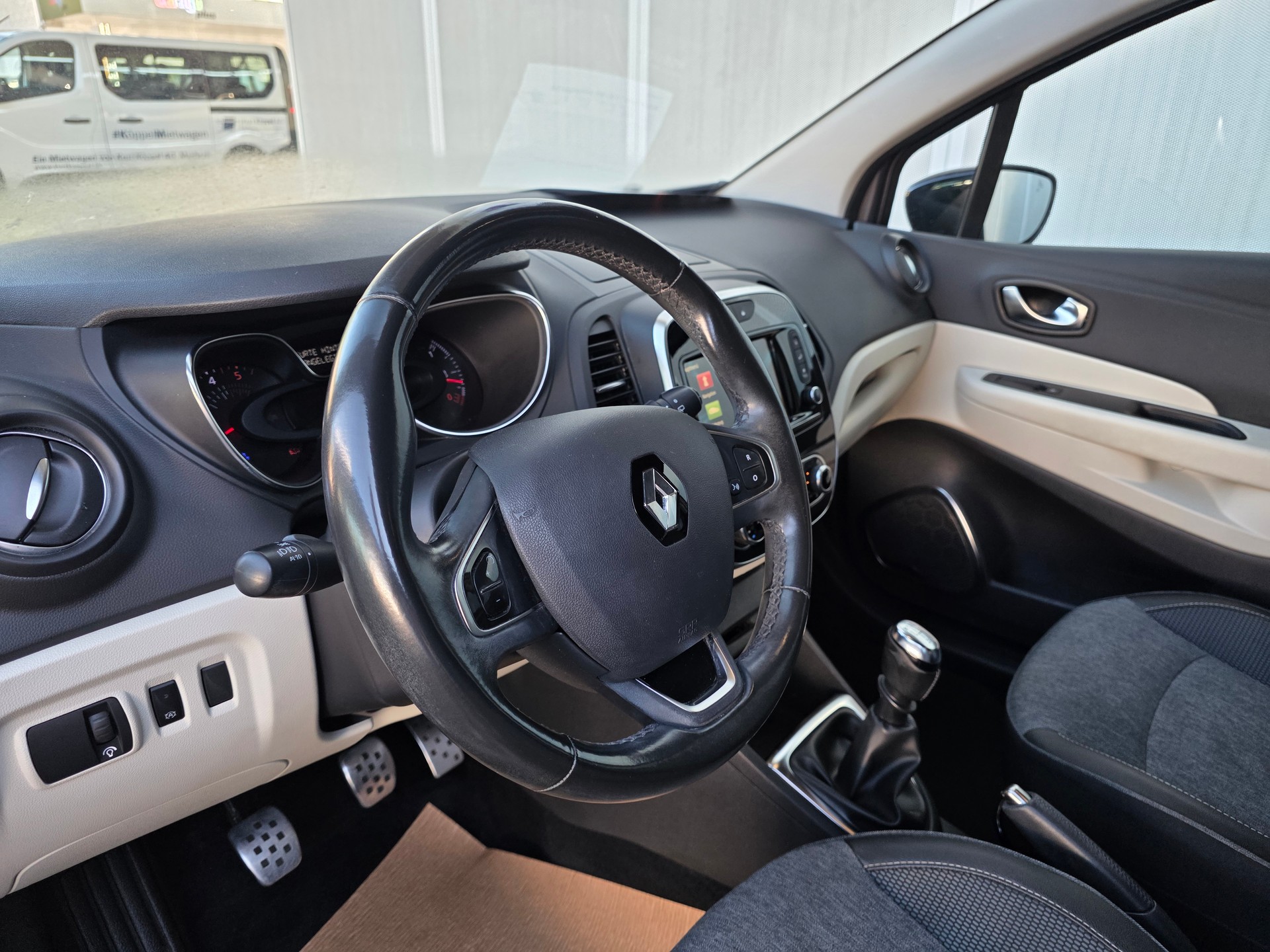 RENAULT Captur 1.5 dCi 90th Anniversary - 6