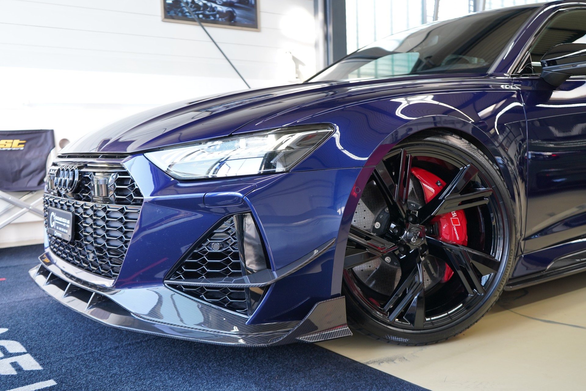 AUDI RS6 Avant 4.0 TFSI V8 quattro / Exklusiv Carbon Kit ** - 4