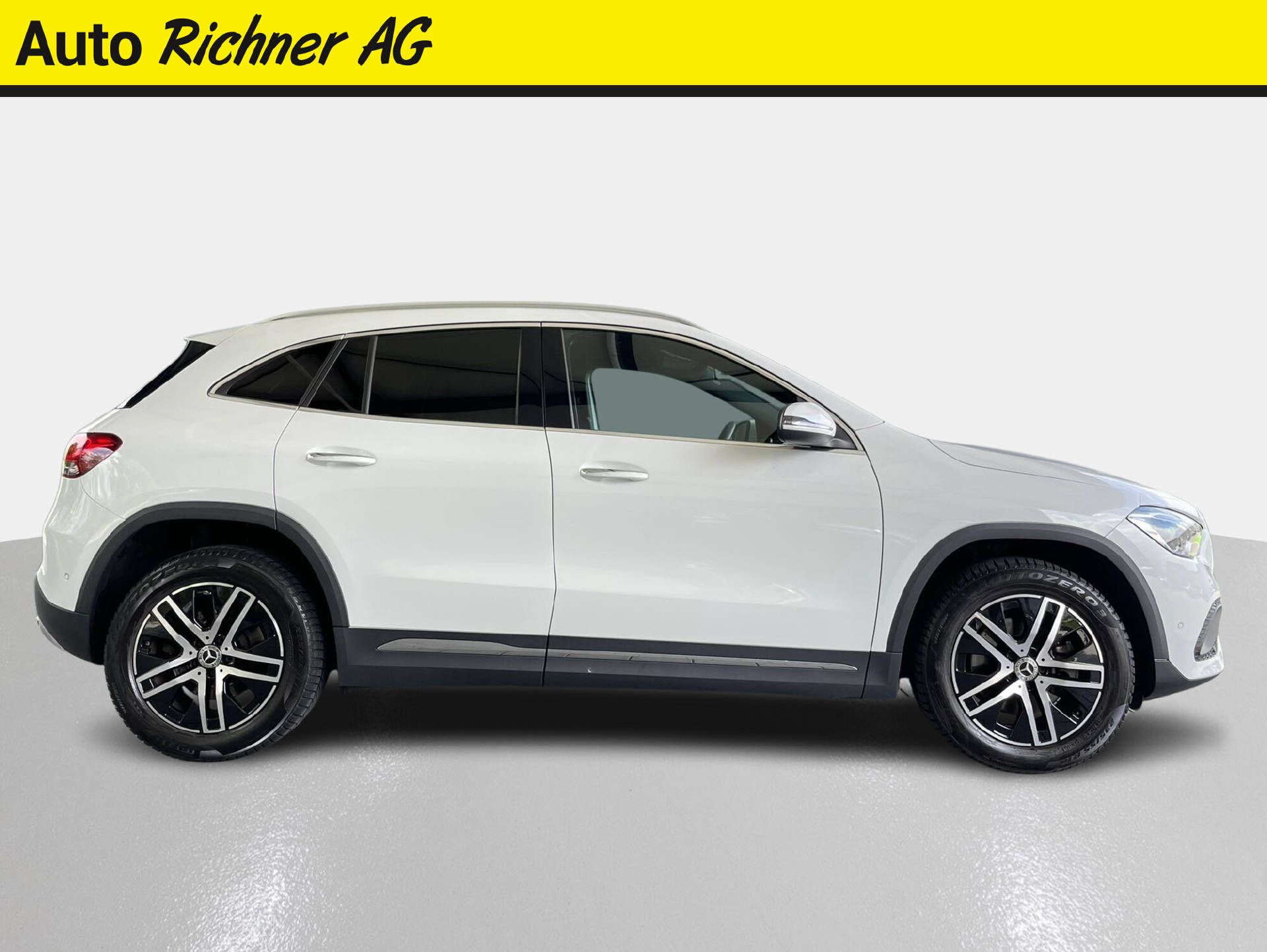 MERCEDES-BENZ GLA 220 d Progressive 4matic-2