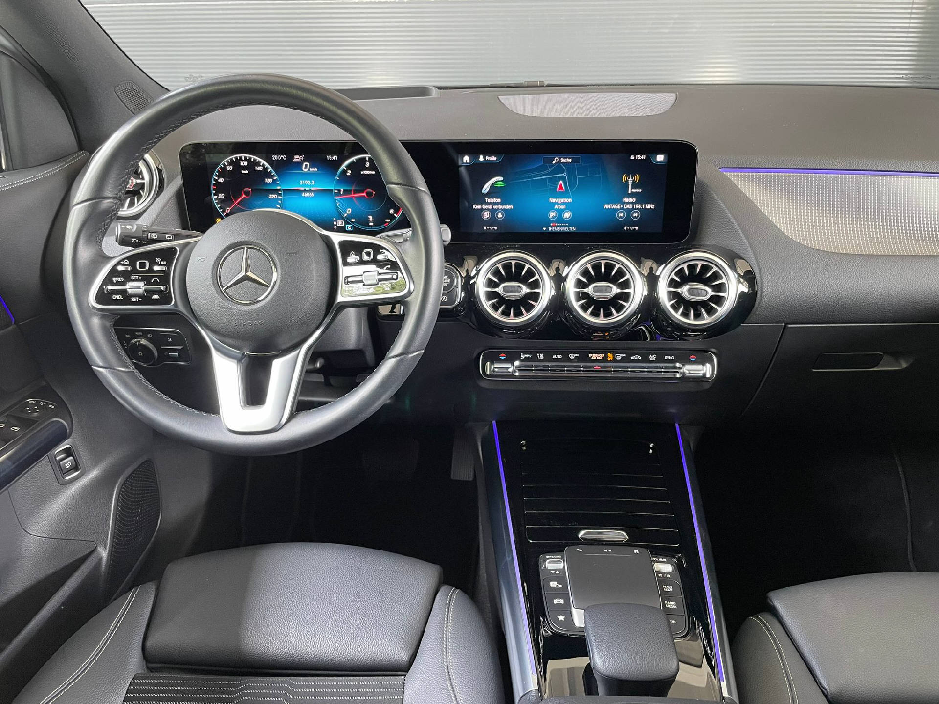MERCEDES-BENZ GLA 220 d Progressive 4matic-7