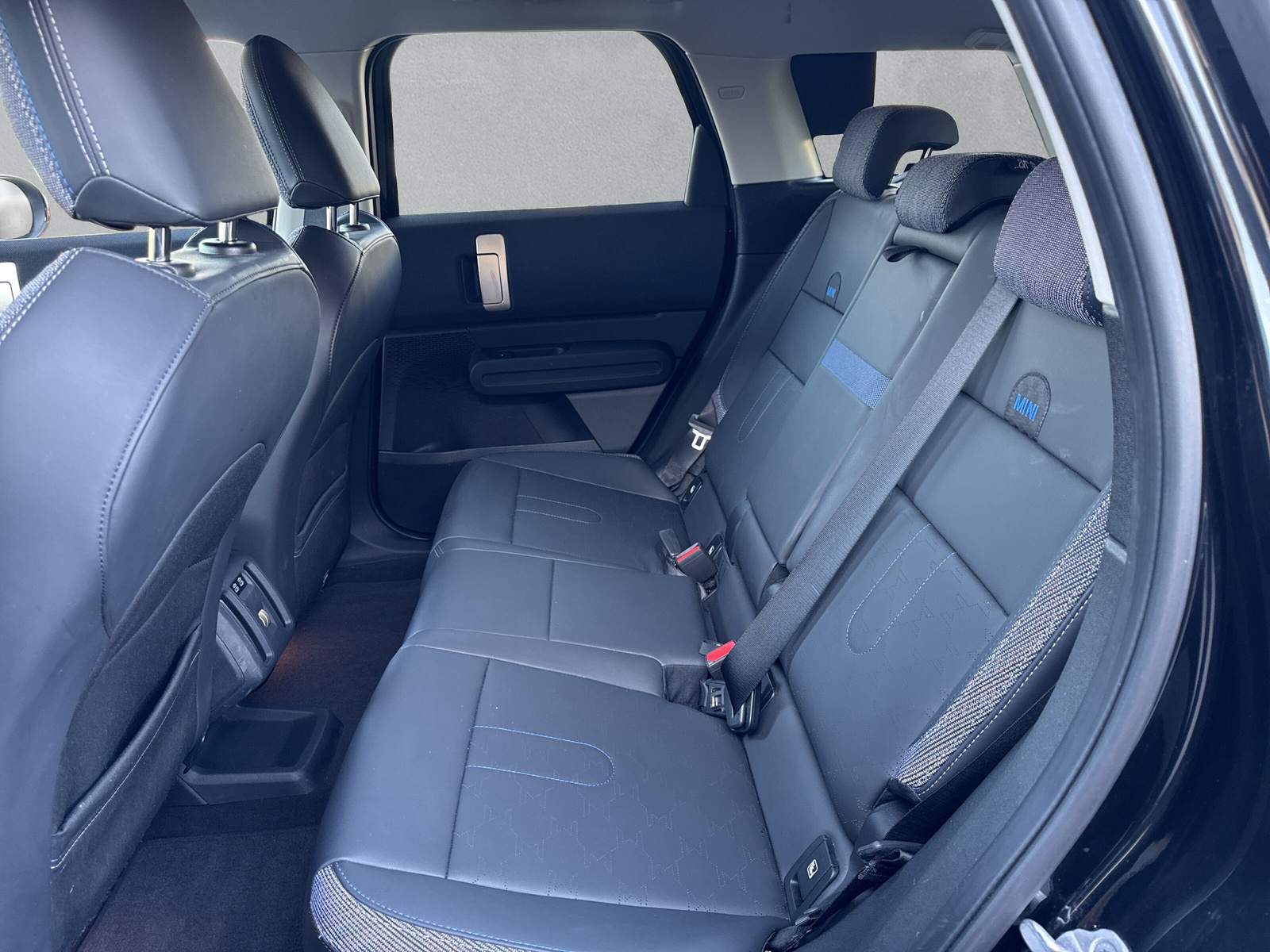 MINI Countryman SE ALL 4 - 12