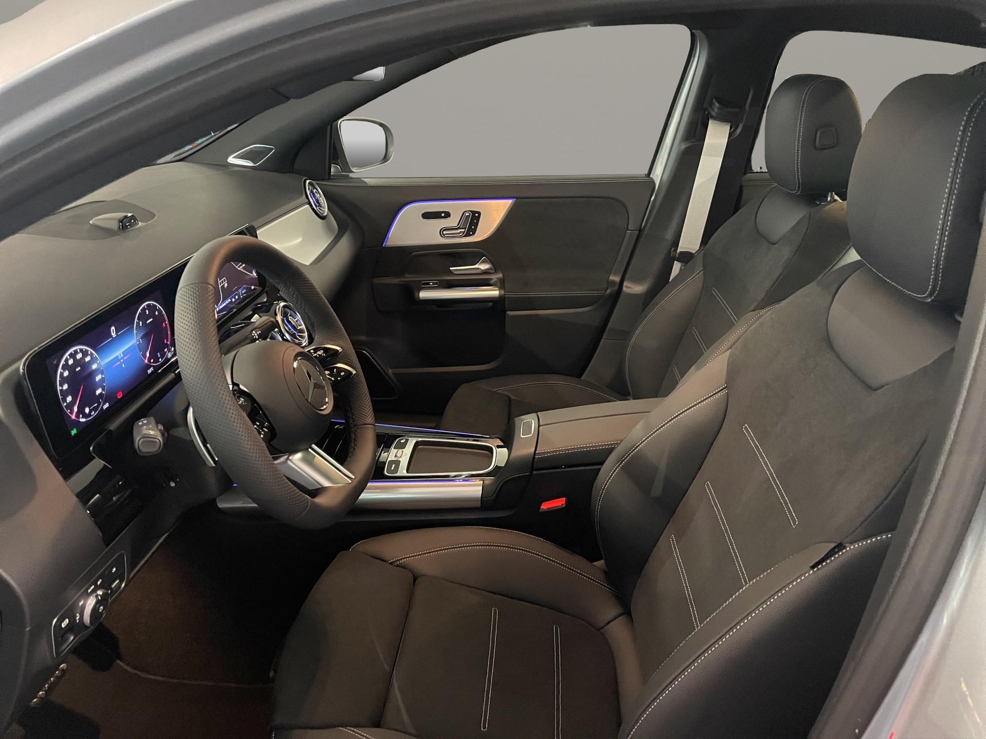 MERCEDES-BENZ GLA 220d 4Matic 8G-DCTSwiss Star - 8