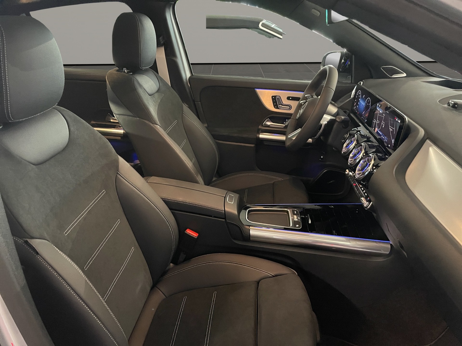 MERCEDES-BENZ GLA 220d 4Matic 8G-DCTSwiss Star - 10