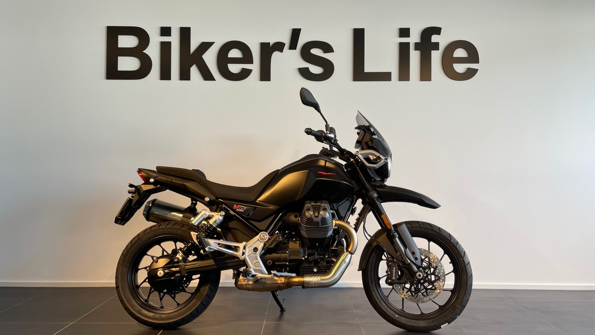 MOTO GUZZI V85 Strada