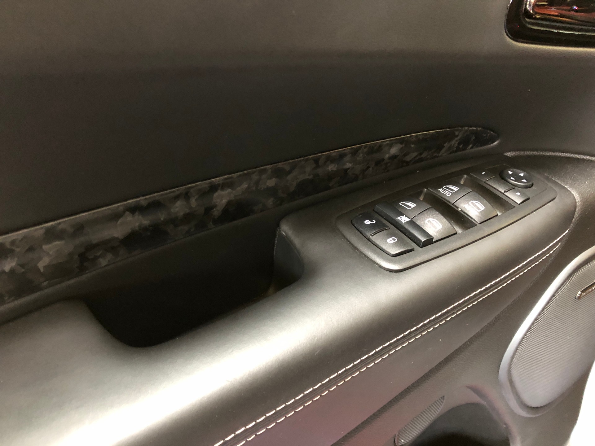 DODGE Durango SRT 6.2-V8 Hellcat AWD - 23