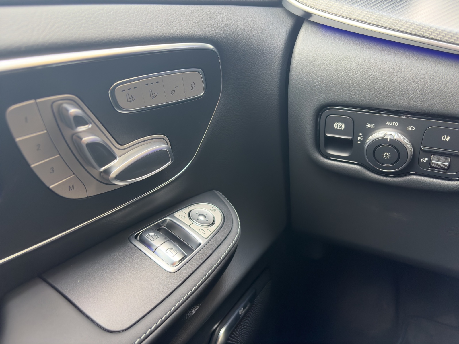 MERCEDES-BENZ V 300 d lang 4Matic Swiss Edition 9G-Tronic - 11