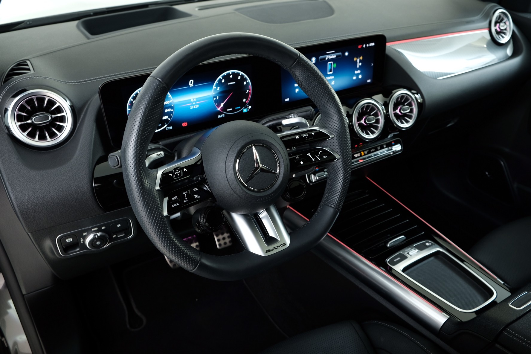MERCEDES-BENZ GLA AMG 35 4Matic 8G-DCT - 6