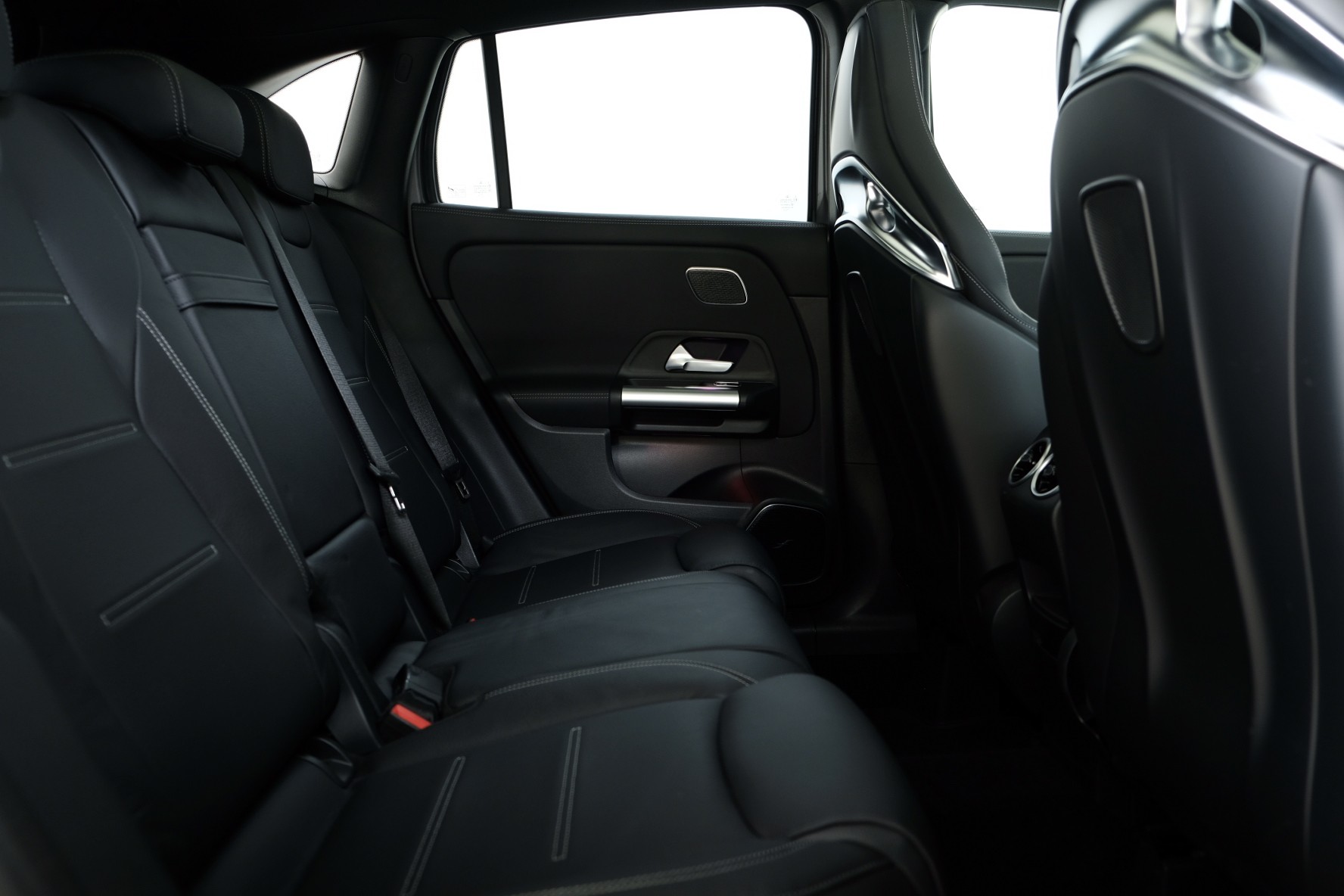 MERCEDES-BENZ GLA AMG 35 4Matic 8G-DCT - 10