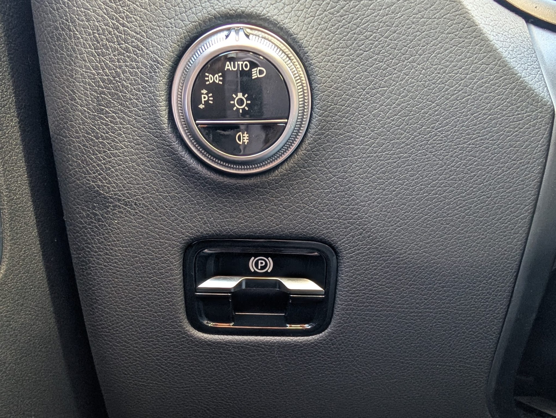 MERCEDES-BENZ GLC Coupé 300 4Matic 9G-Tronic - 13