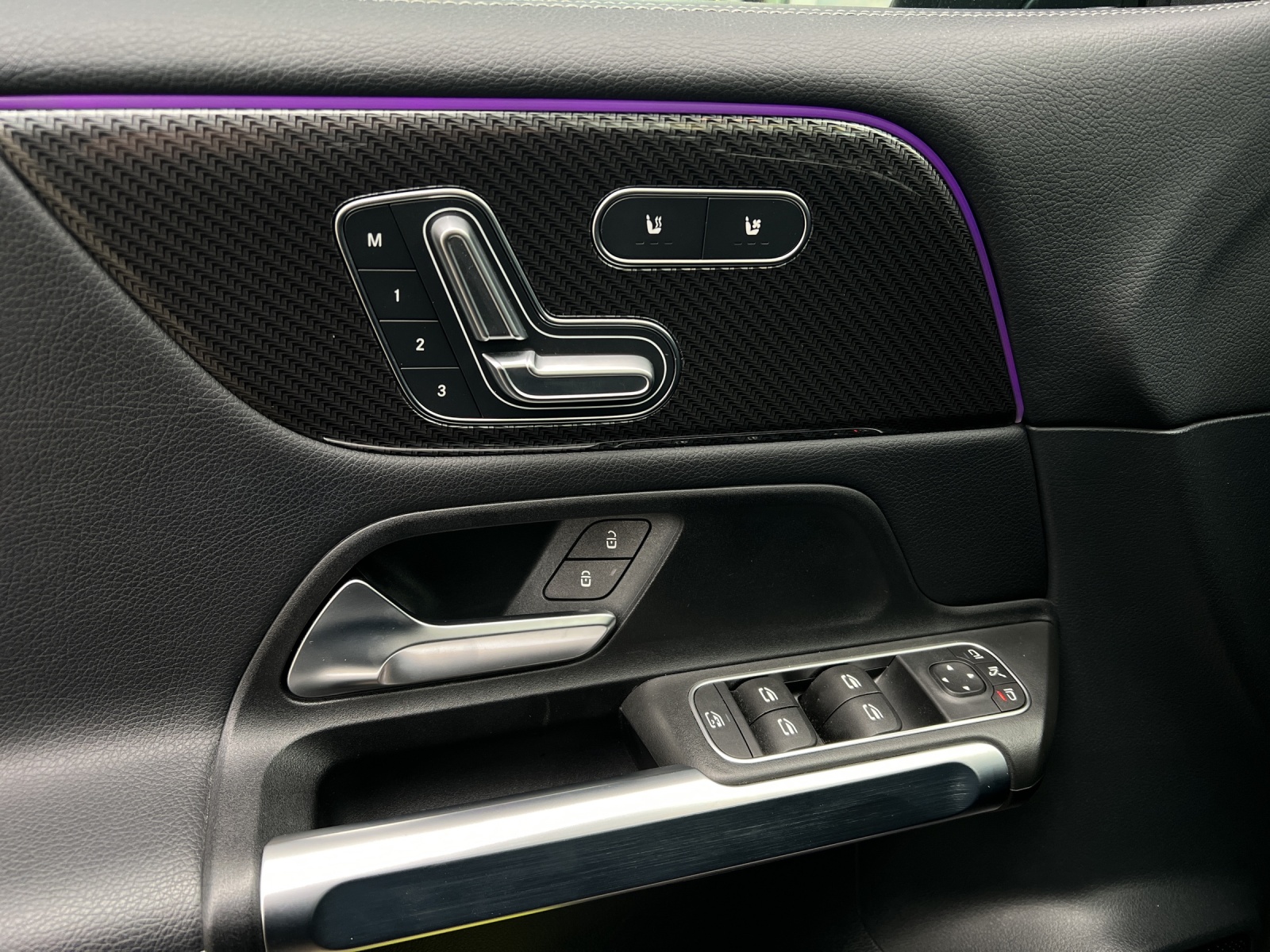 MERCEDES-BENZ GLB 35 AMG 4 MATIC - 13