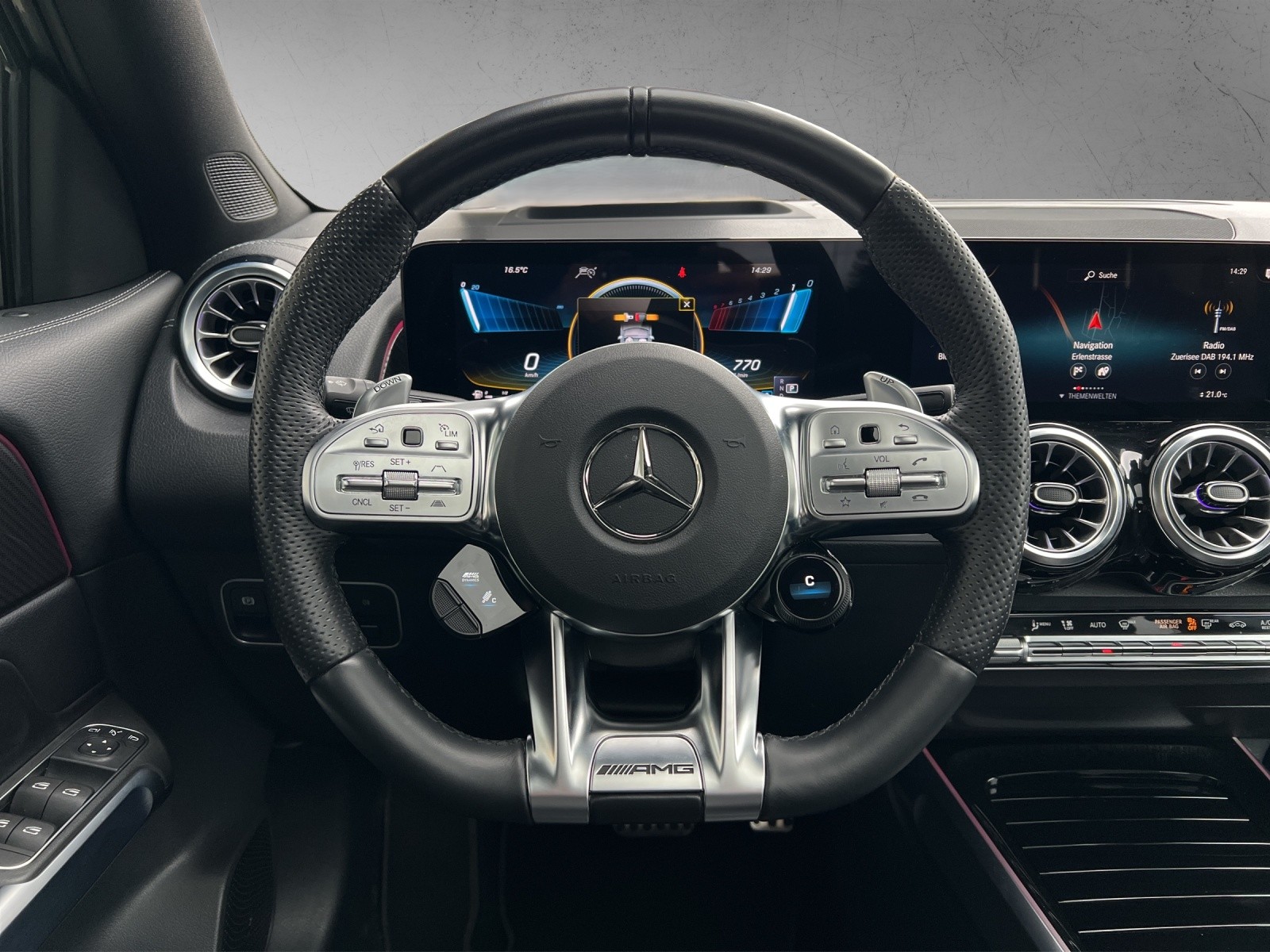 MERCEDES-BENZ GLB 35 AMG 4 MATIC - 9