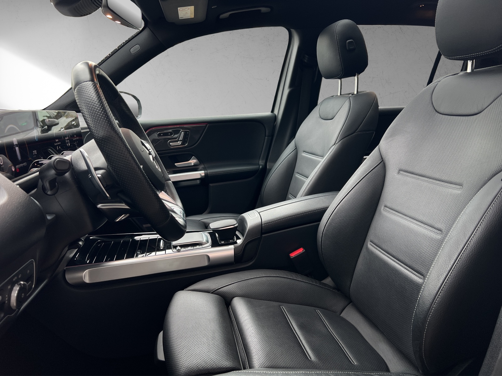 MERCEDES-BENZ GLB 35 AMG 4 MATIC - 7