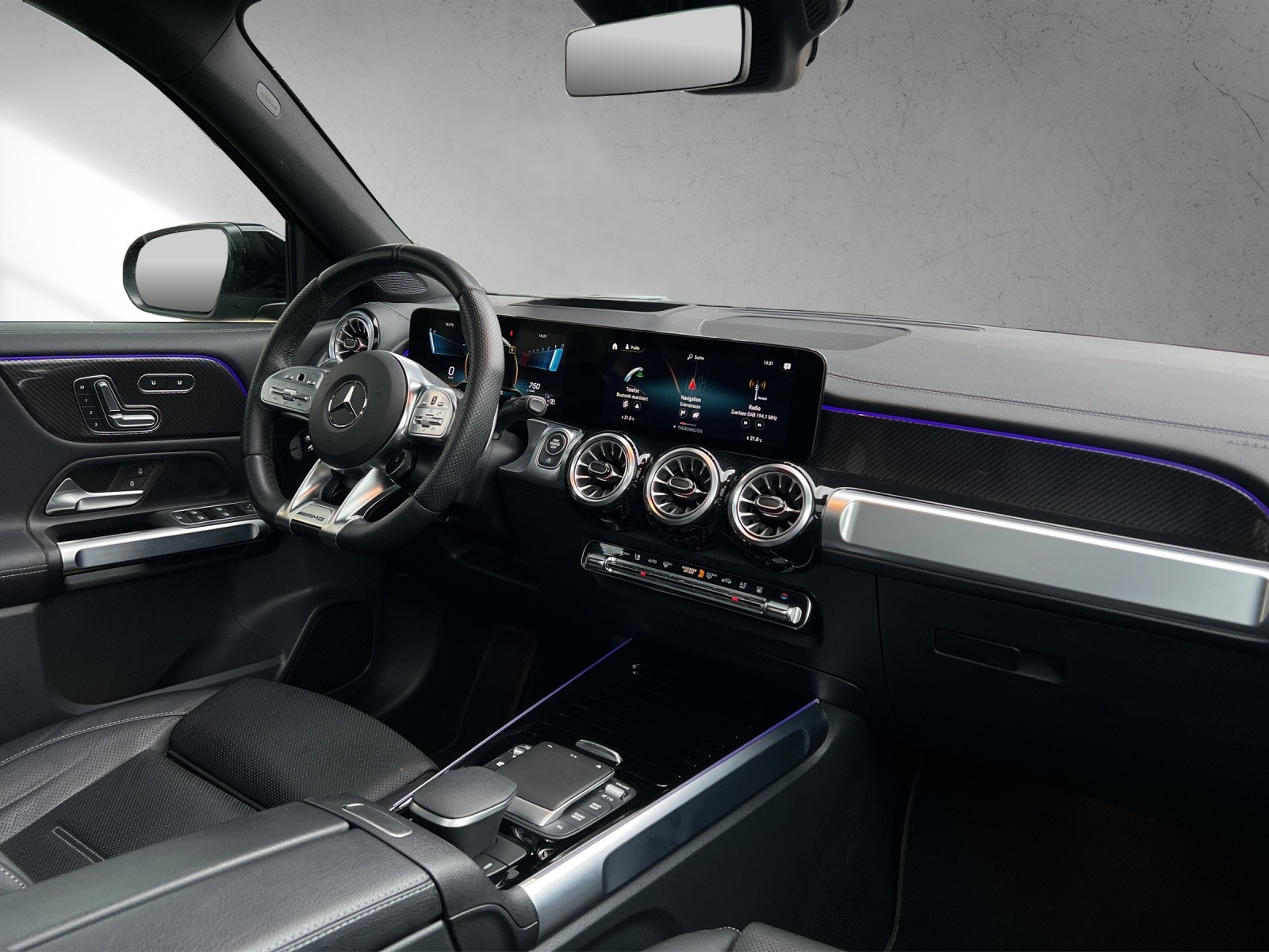 MERCEDES-BENZ GLB 35 AMG 4 MATIC - 14