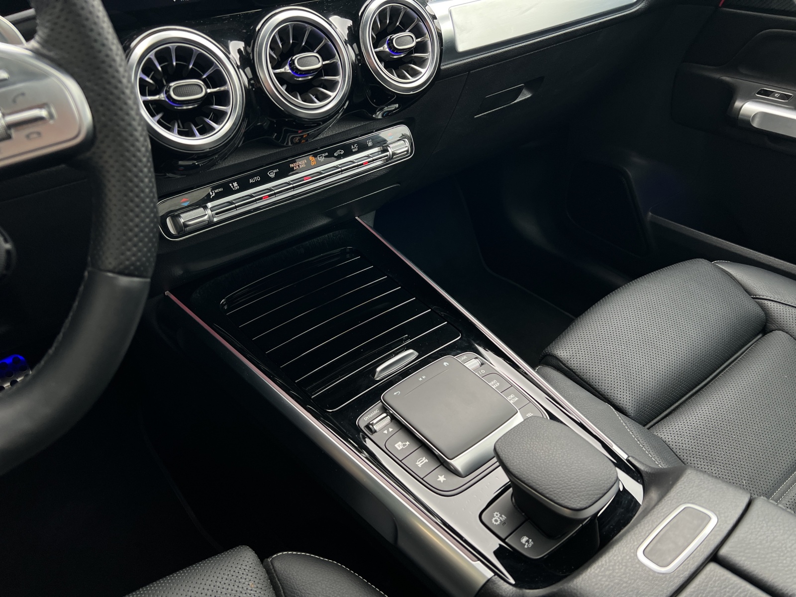 MERCEDES-BENZ GLB 35 AMG 4 MATIC - 11