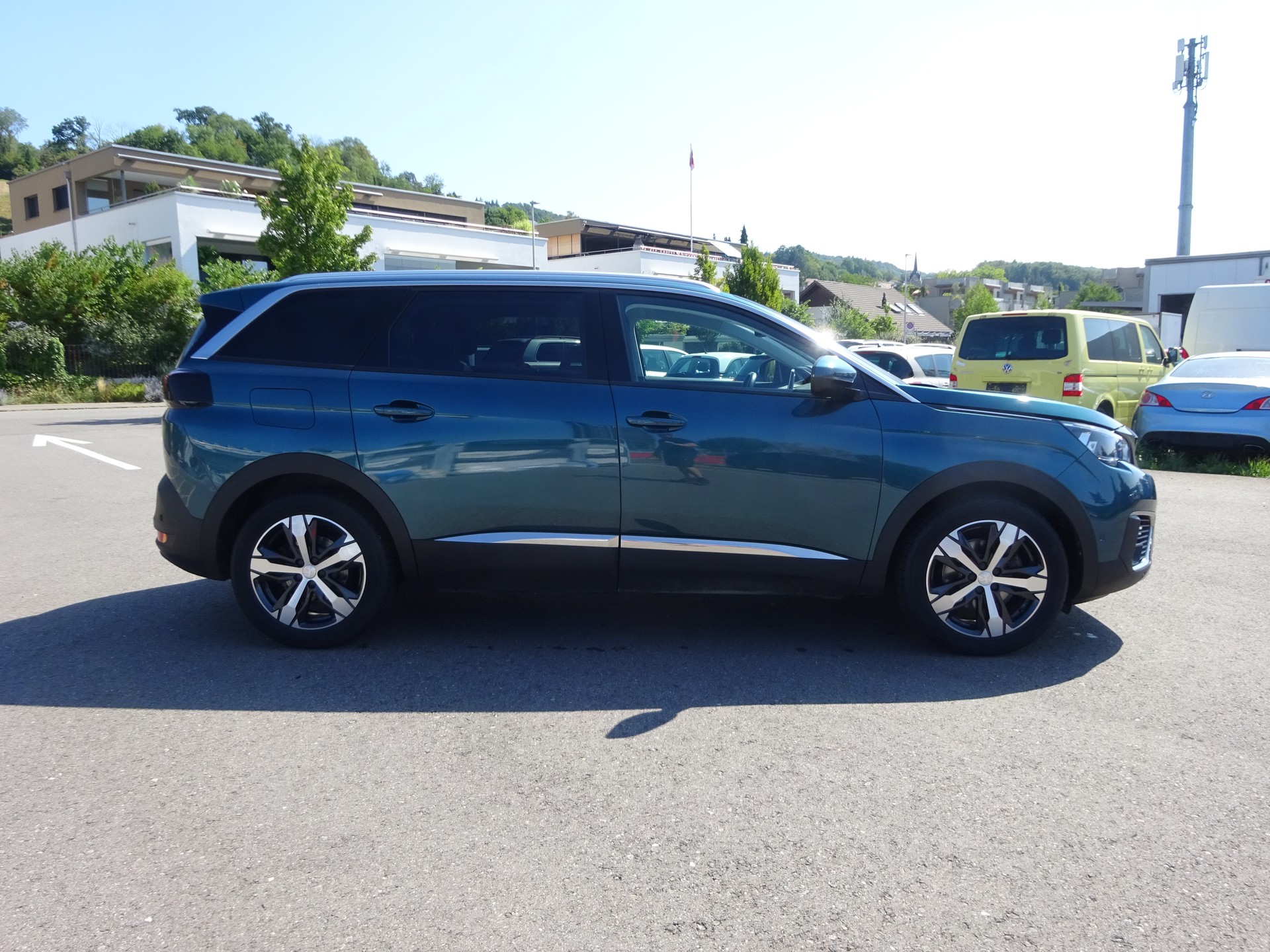 PEUGEOT 5008 1.2 Pure Tech Allure EAT8 - 3