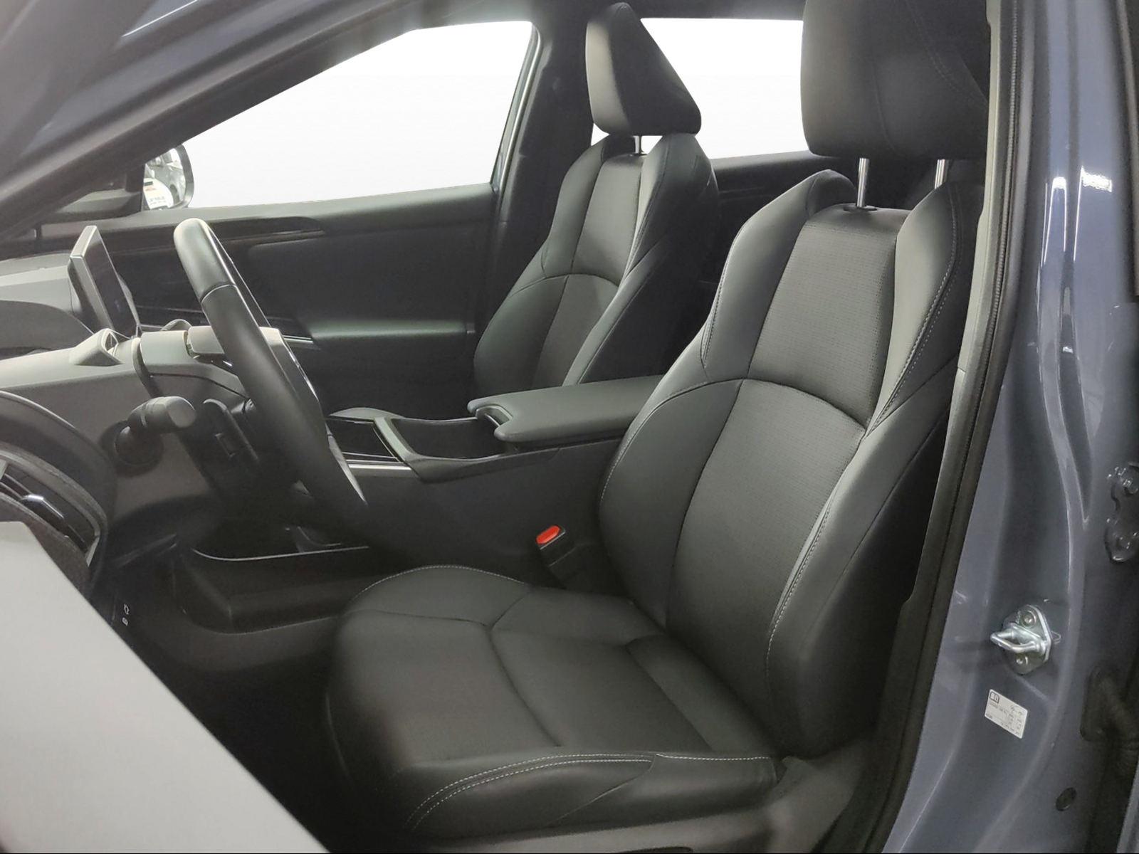 SUBARU Solterra eV Luxury AWD - 14