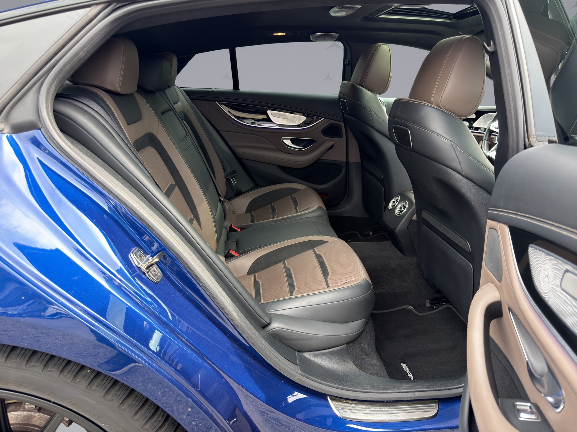 MERCEDES-BENZ AMG GT 63 S 4matic+ - 14