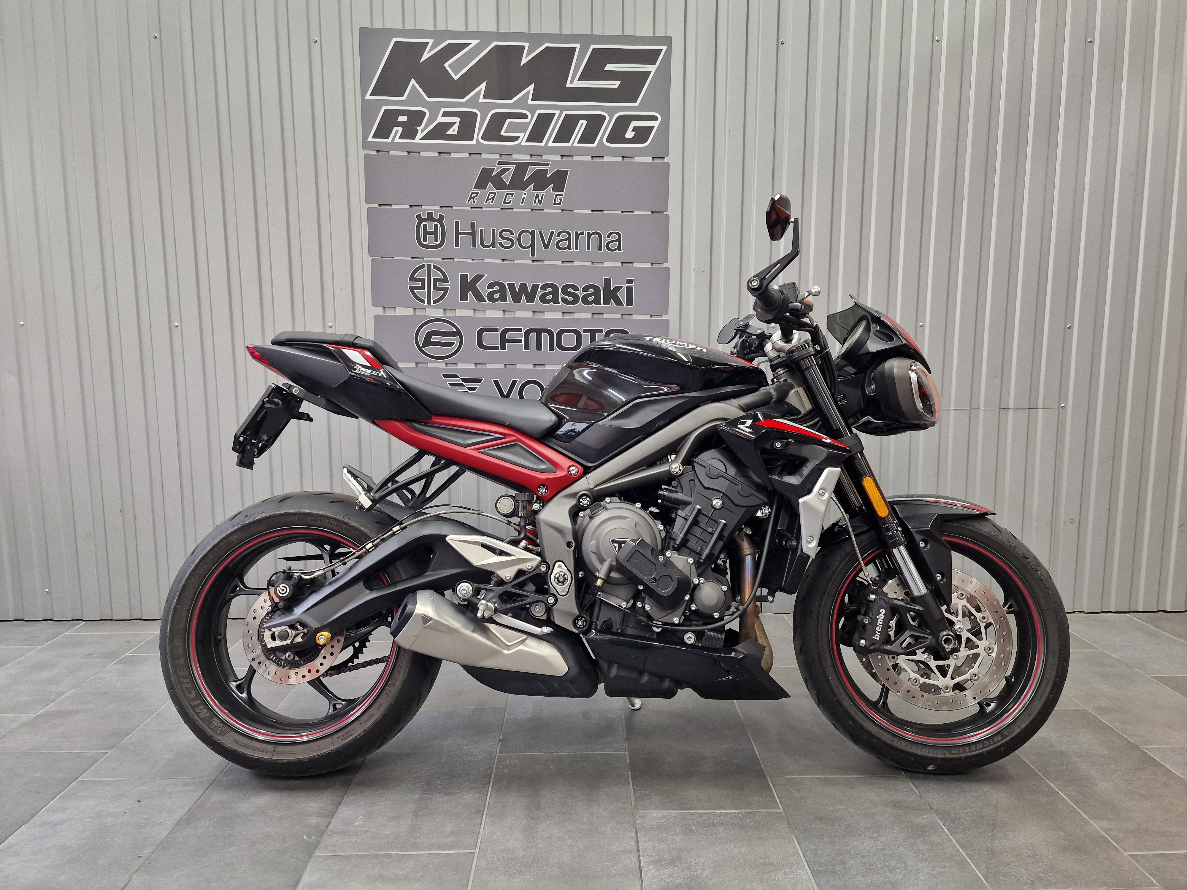 TRIUMPH Street Triple