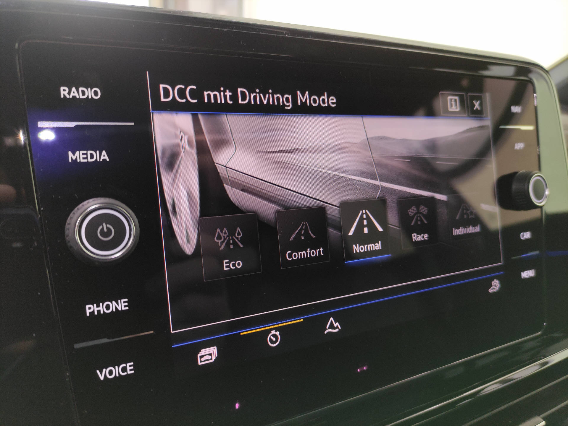 VW T-Roc 2.0 TSI R Black-Style DSG 4motion - 8