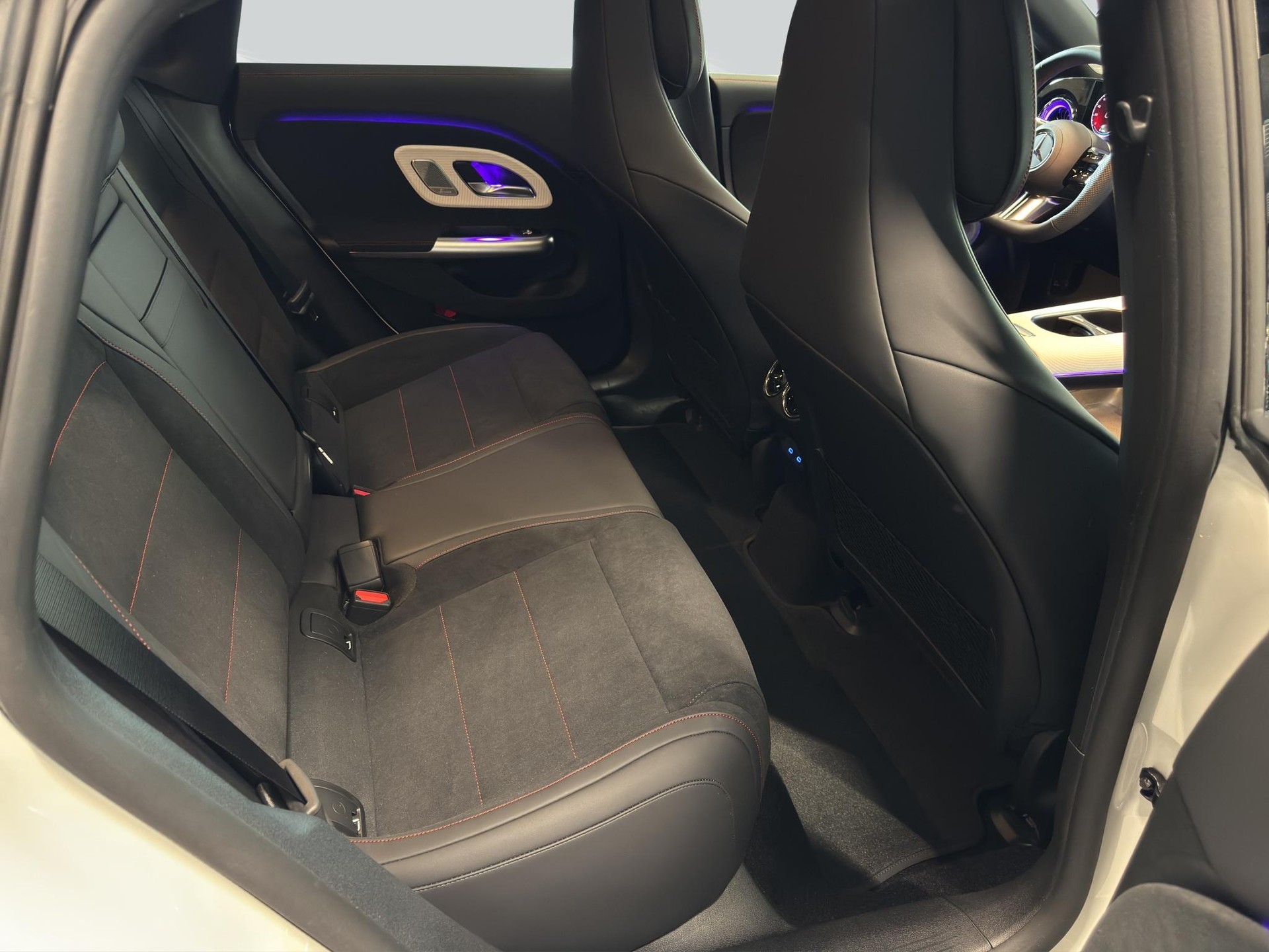 MERCEDES-BENZ CLA 350 AMG Line 4MATIC - 10