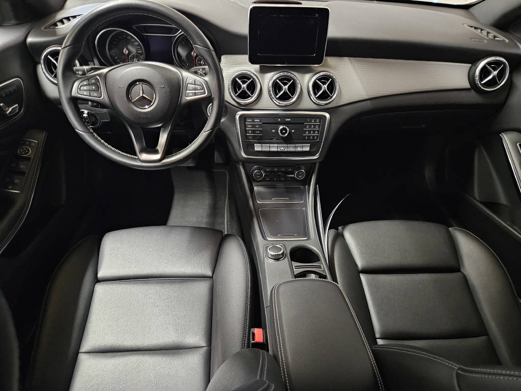 MERCEDES-BENZ CLA 180 Urban Shooting Brake - 7