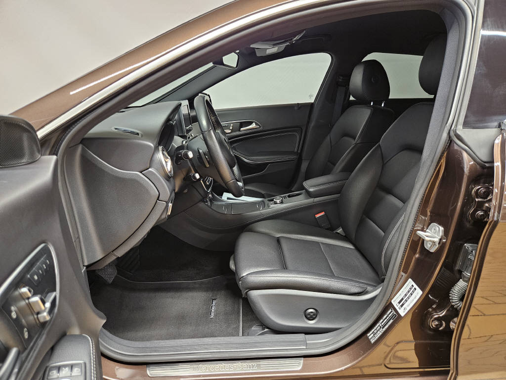 MERCEDES-BENZ CLA 180 Urban Shooting Brake - 6