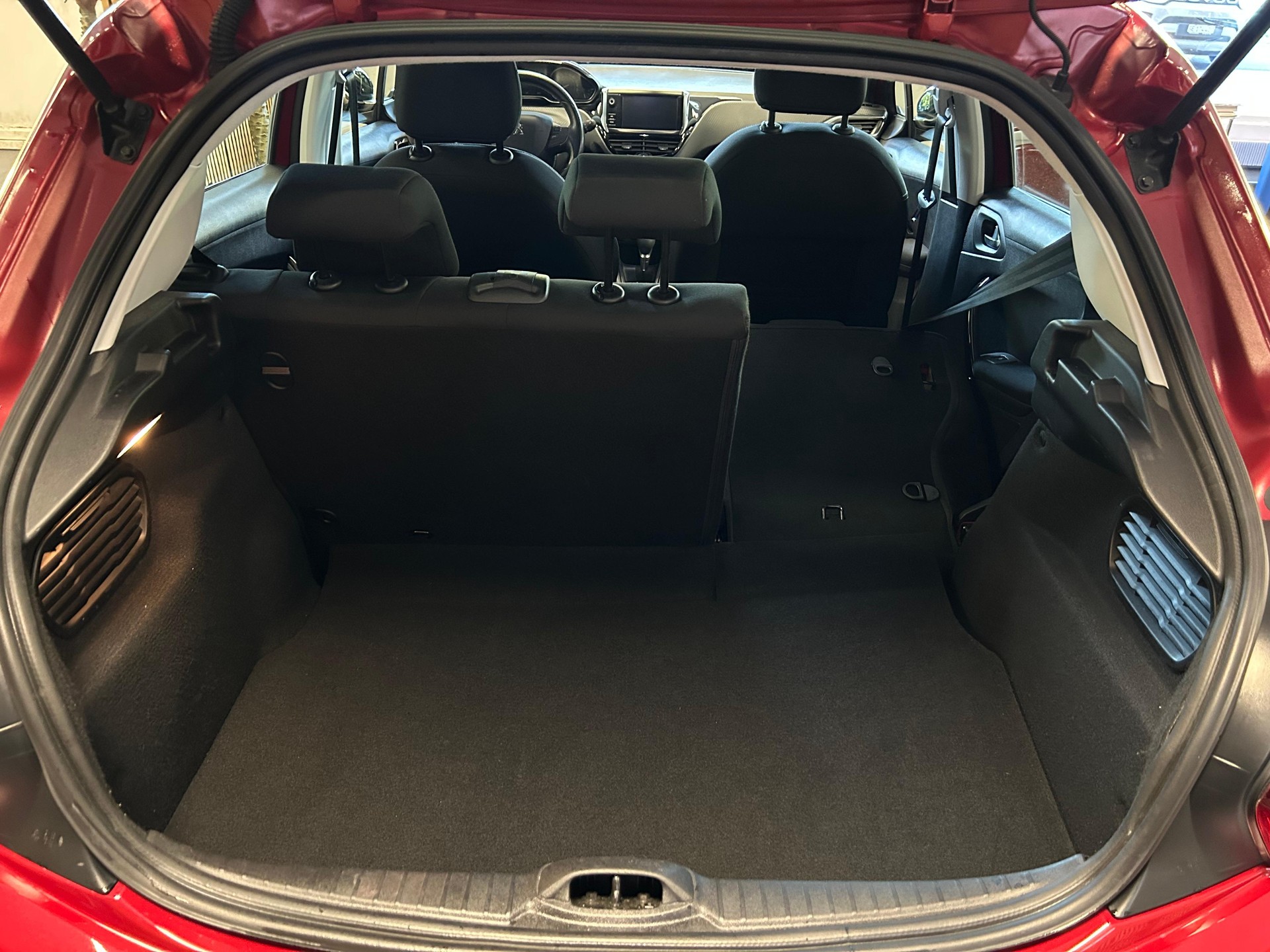 PEUGEOT 208 1.2 PureTech Allure S/S AUTOMATIQUE - 20