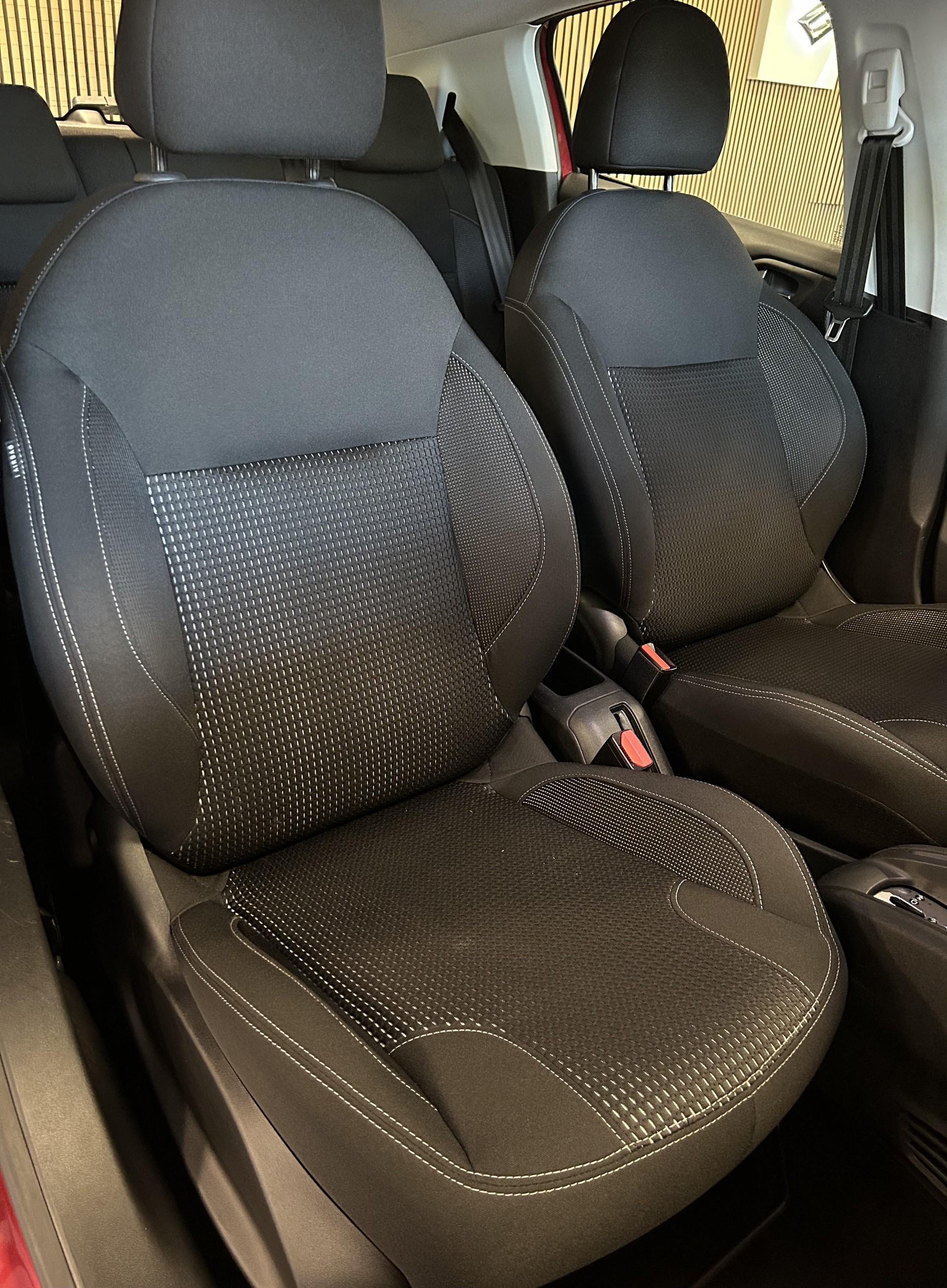 PEUGEOT 208 1.2 PureTech Allure S/S AUTOMATIQUE - 16
