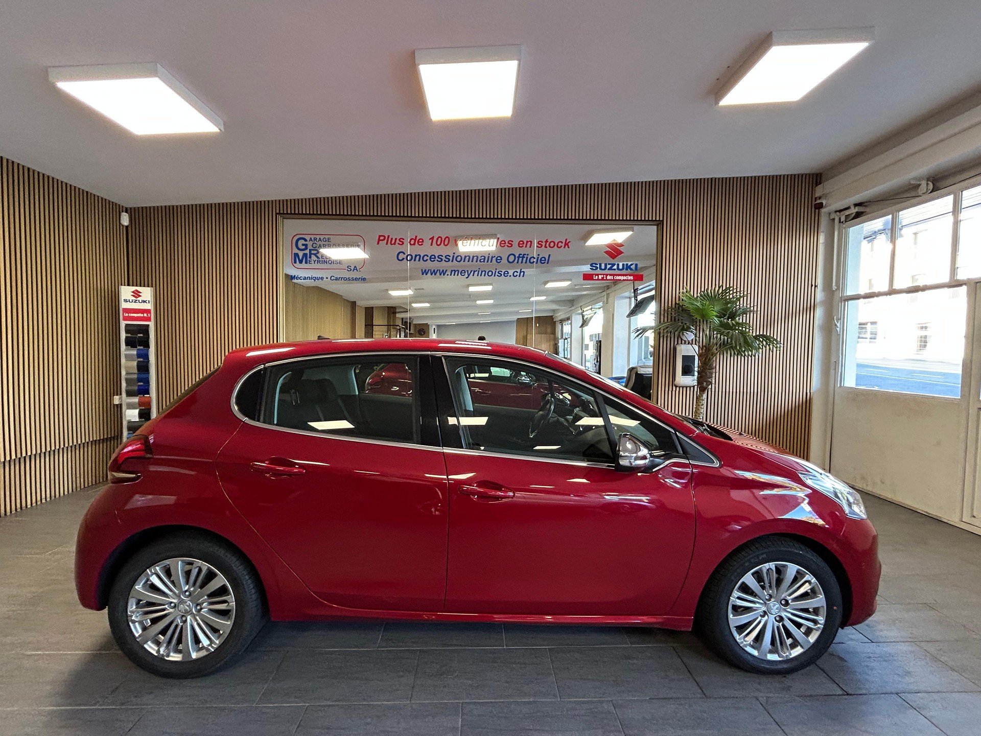 PEUGEOT 208 1.2 PureTech Allure S/S AUTOMATIQUE