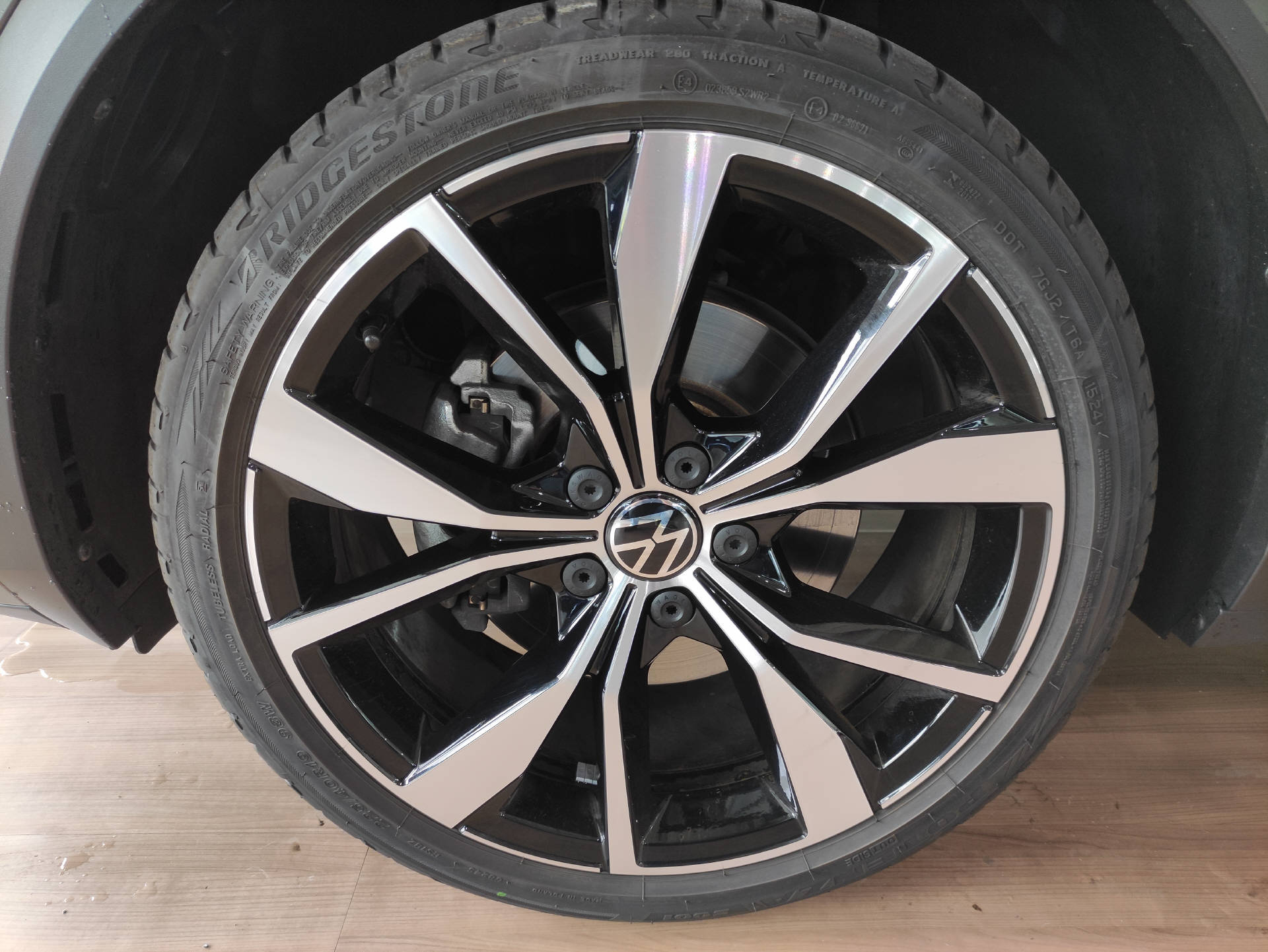 VW T-Roc 2.0 TSI R-Line DSG 4motion - 3